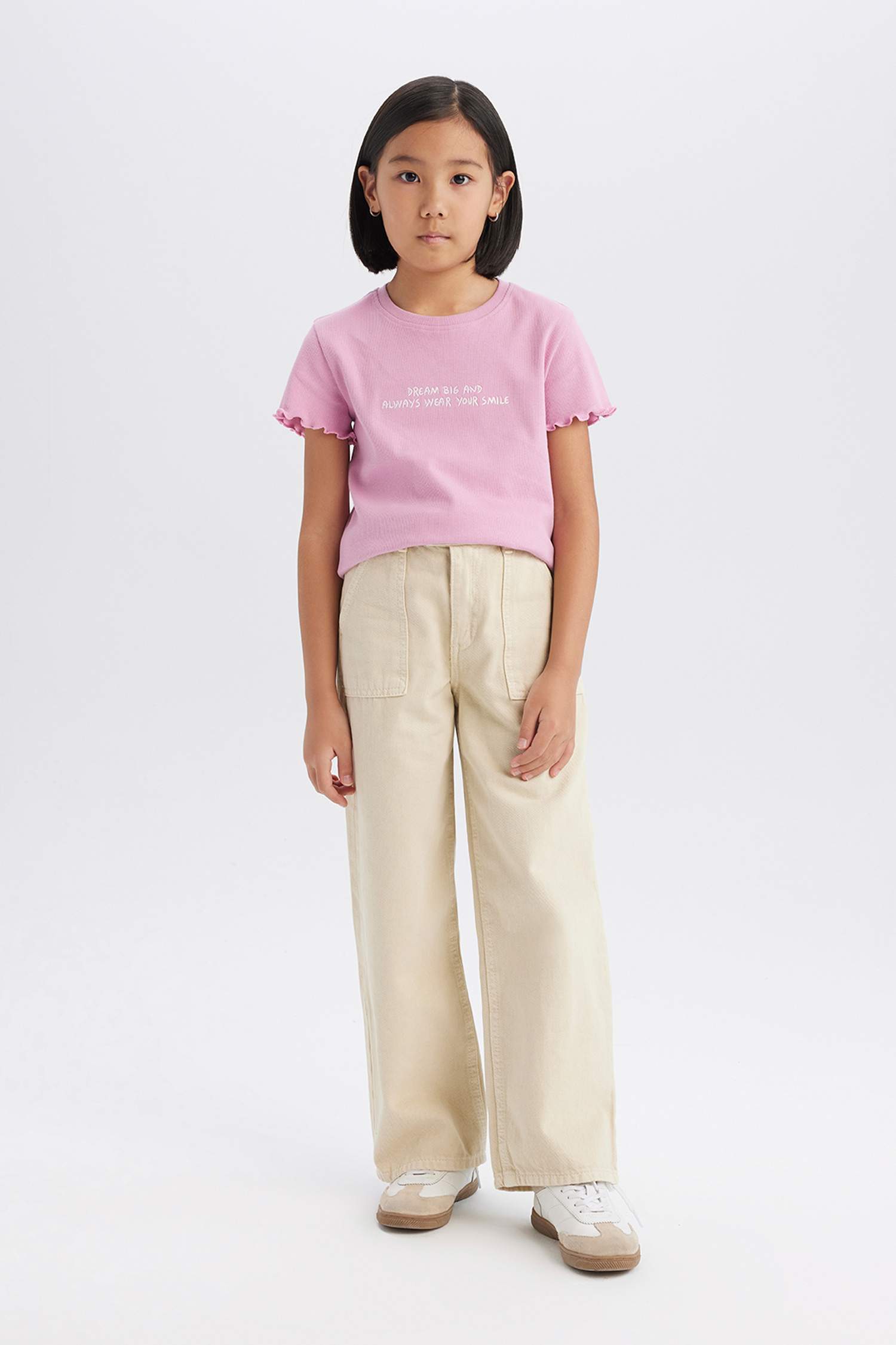 Қыздарға дөңгелек жаға минималл слоган қысқа жеңді Қысқа жеңді футболка