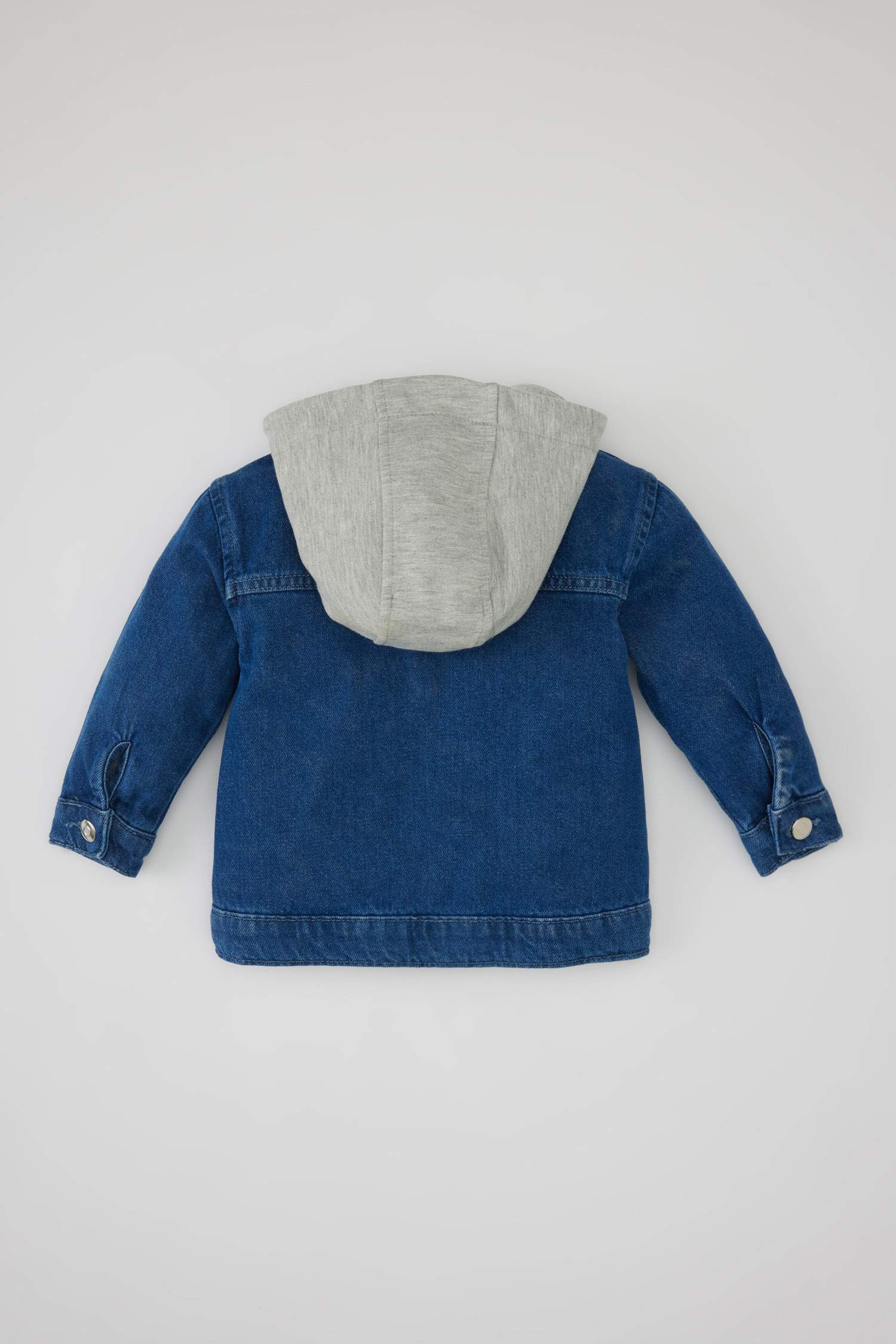 جاكيت جينز ولادي بغطاء للرأس