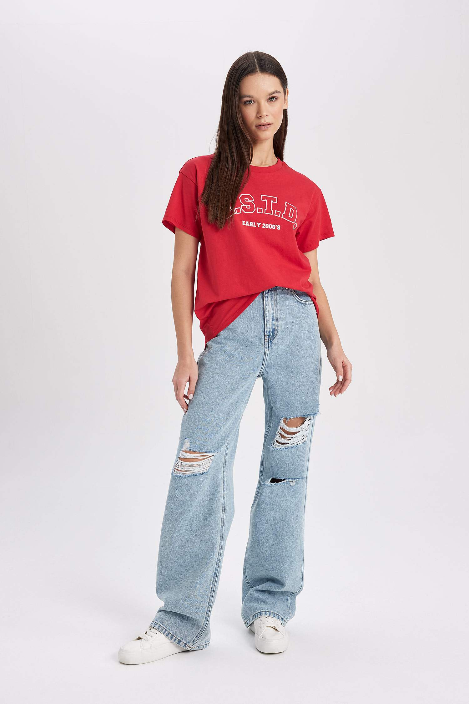 дөңгелек жаға орташа Қысқа жеңді футболка