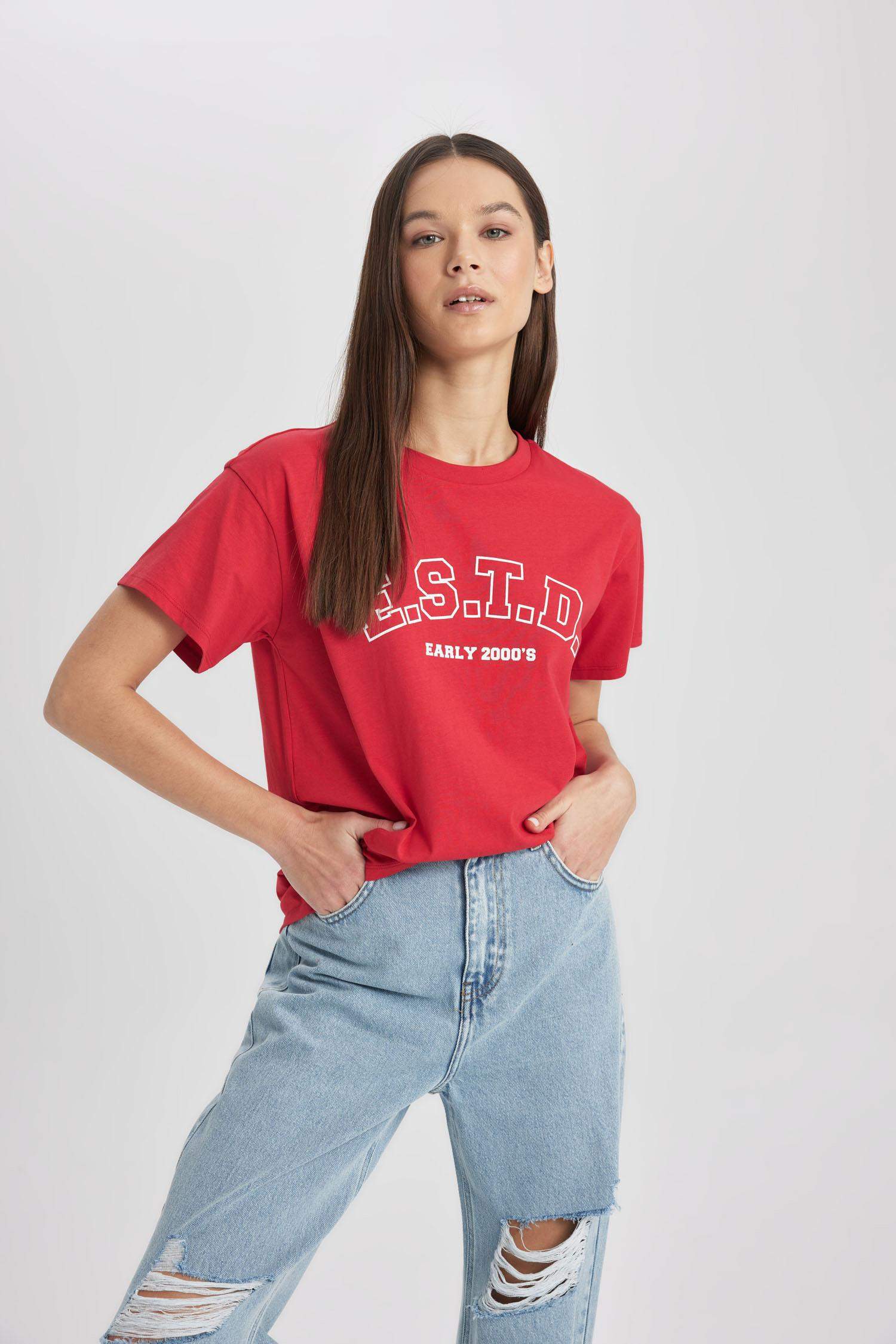 дөңгелек жаға орташа Қысқа жеңді футболка