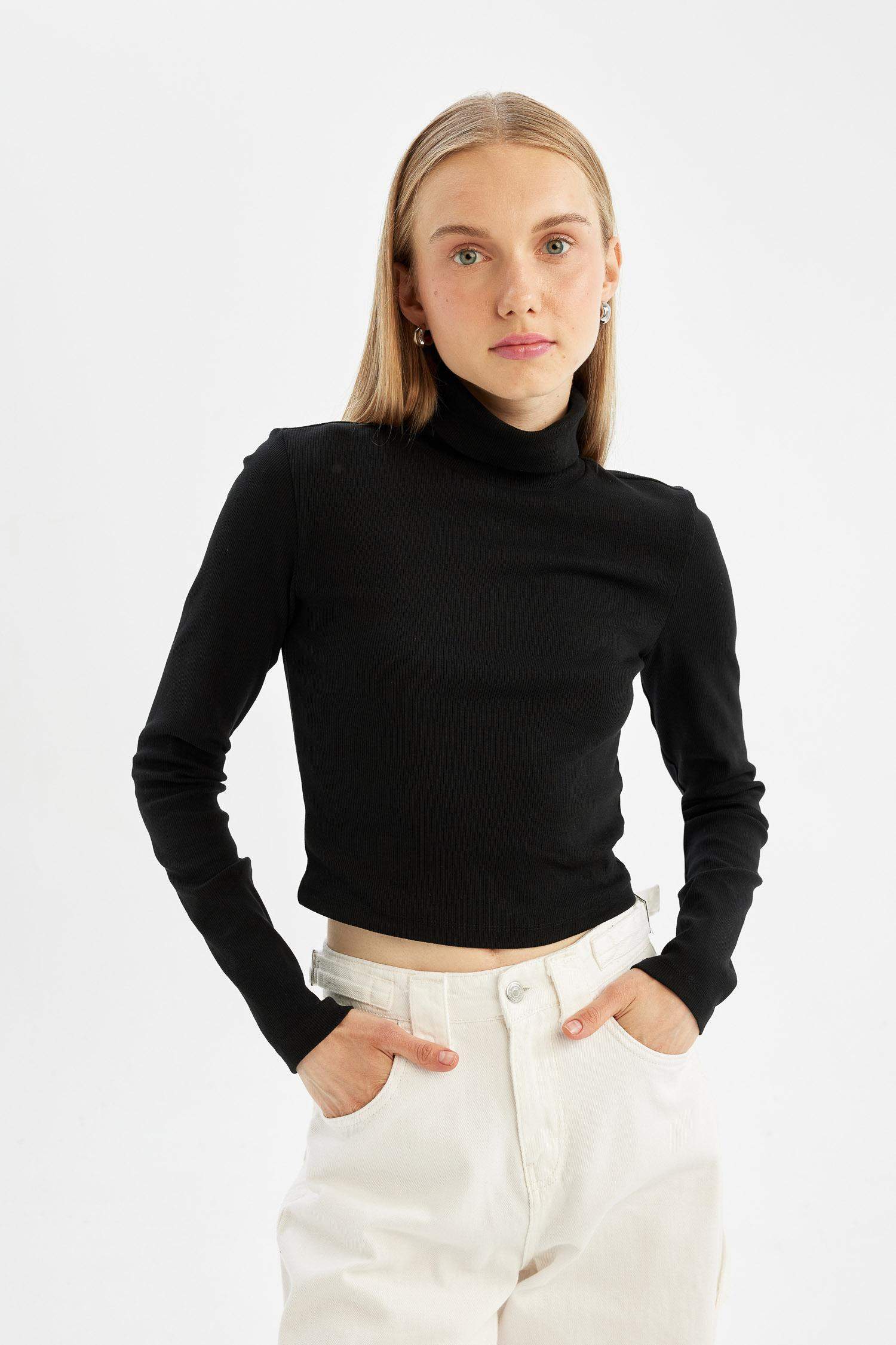 تيشيرت ردن طويل سليم فيت مضلع