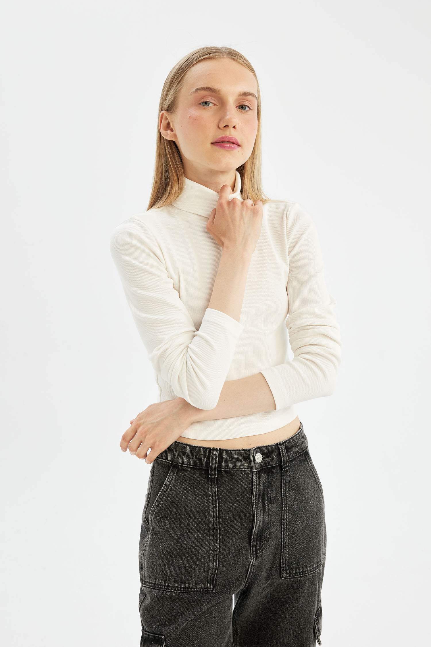 White Fitted Turtleneck Ribbed Camisole Basic T-Shirt