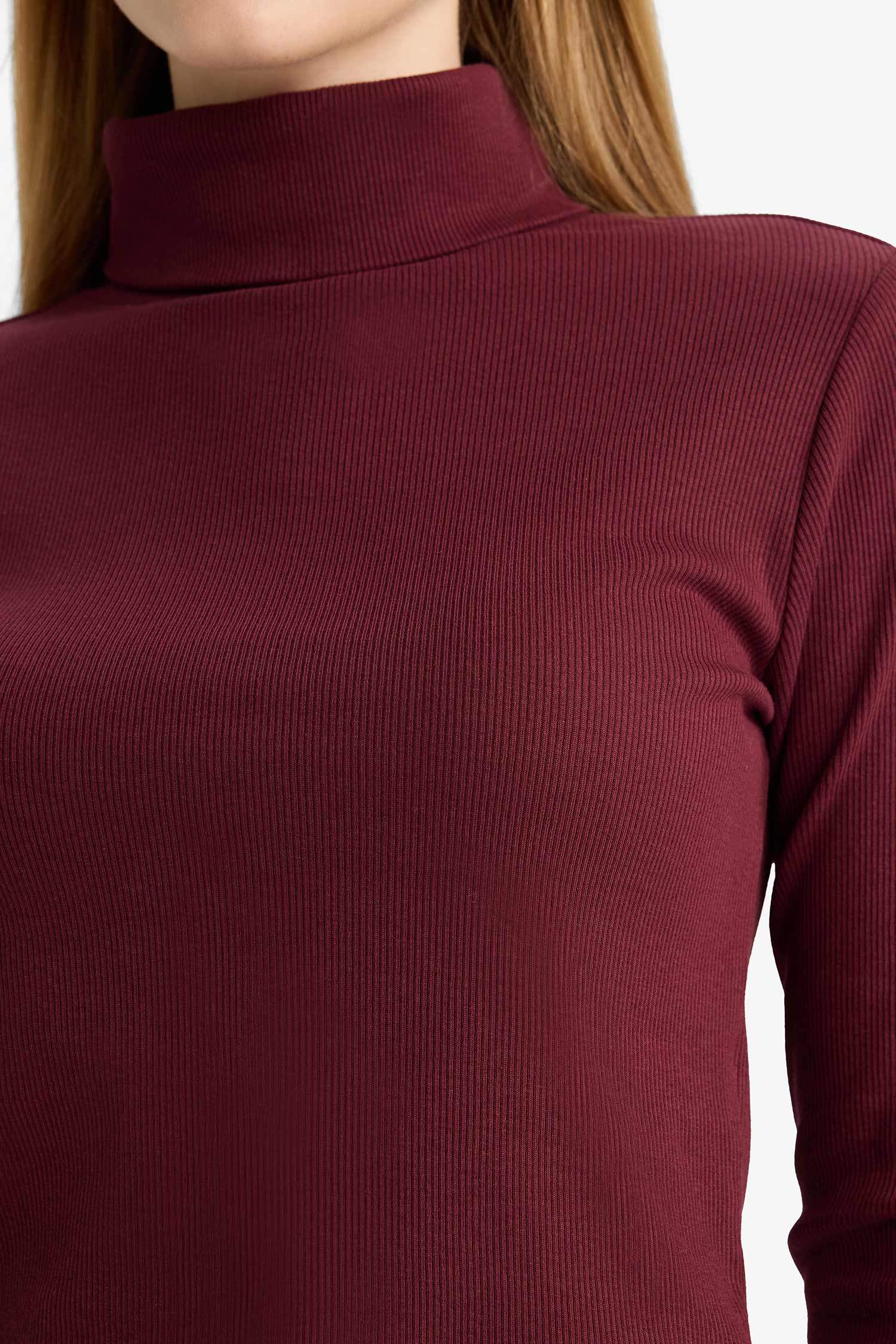 تيشيرت ردن طويل مضلع مخصر هاينك