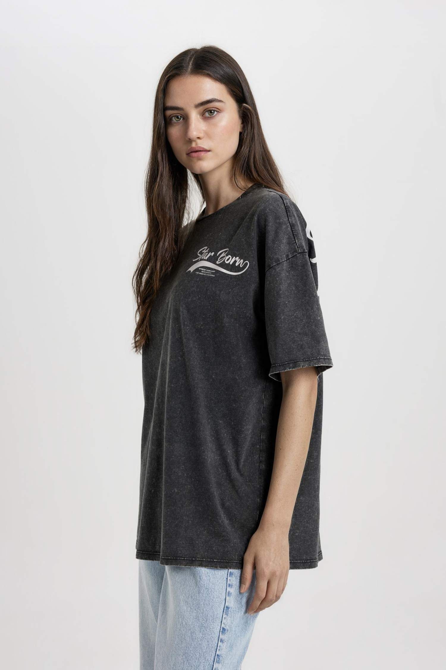 تيشيرت نص ردن اوفر سايز مطبوع بياخة مستديرة