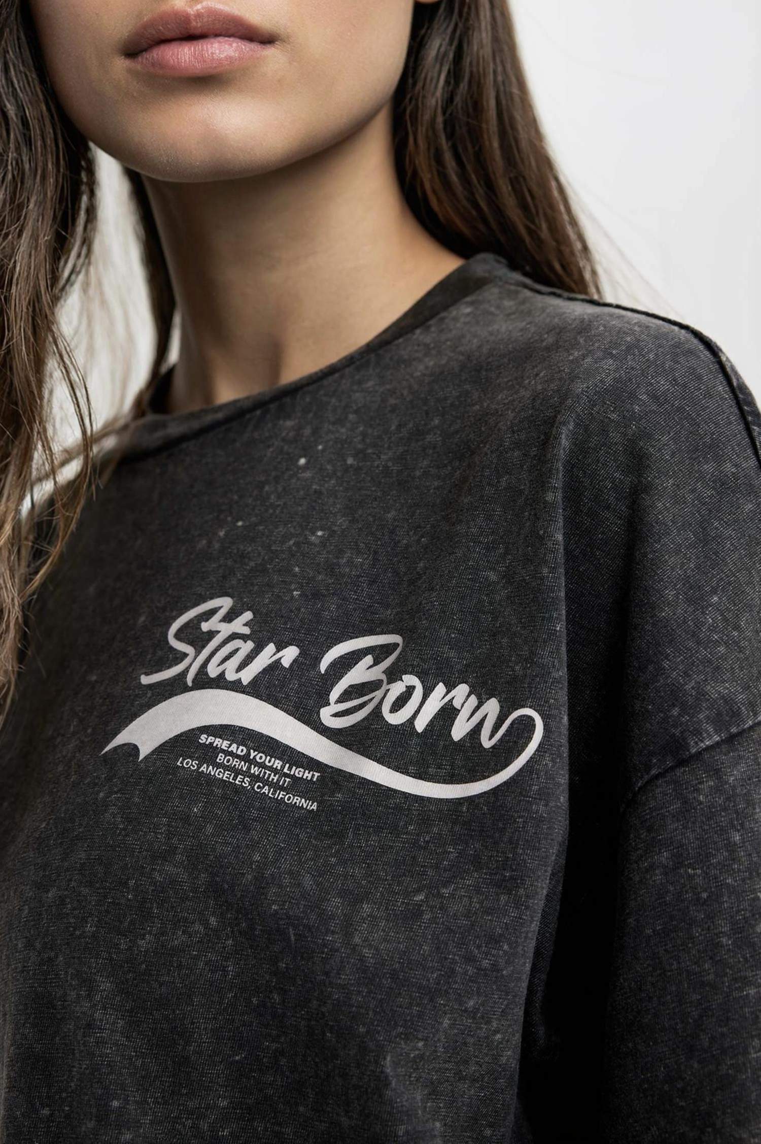 تيشيرت نص ردن اوفر سايز مطبوع بياخة مستديرة