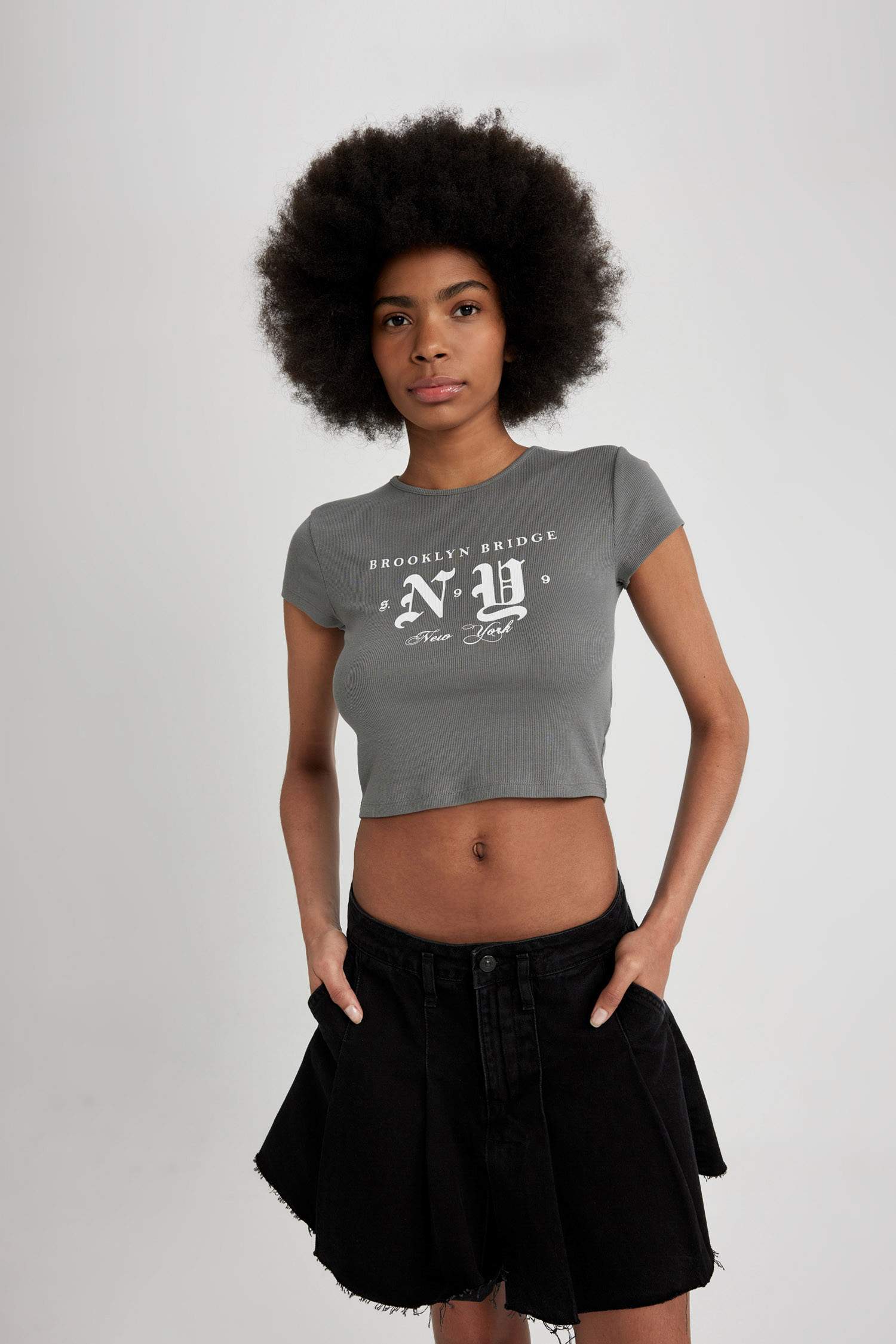 Fitted Crew Neck Printed Short Sleeve T-Shirt