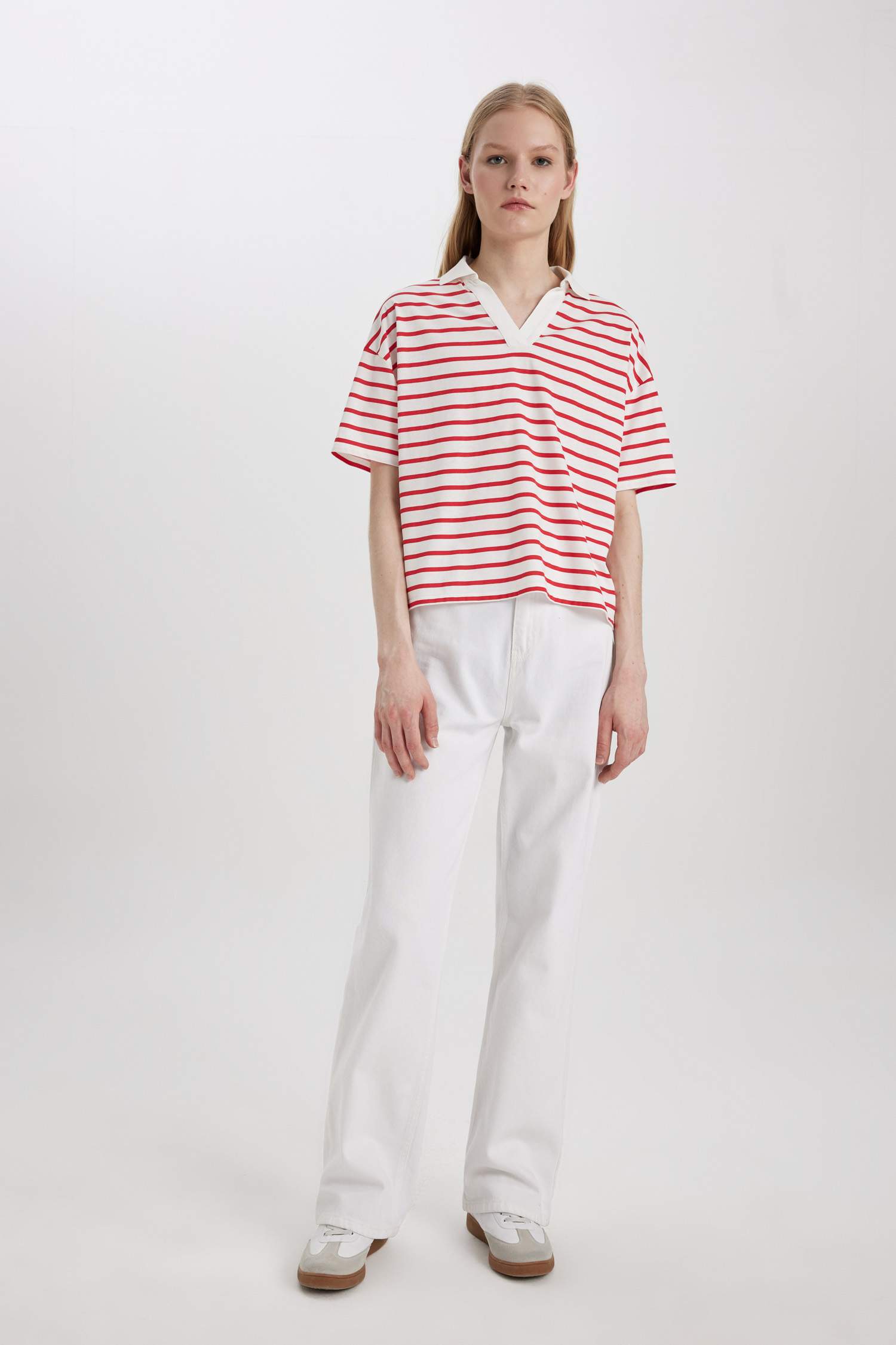 Футболка-поло свободного кроя в полоску