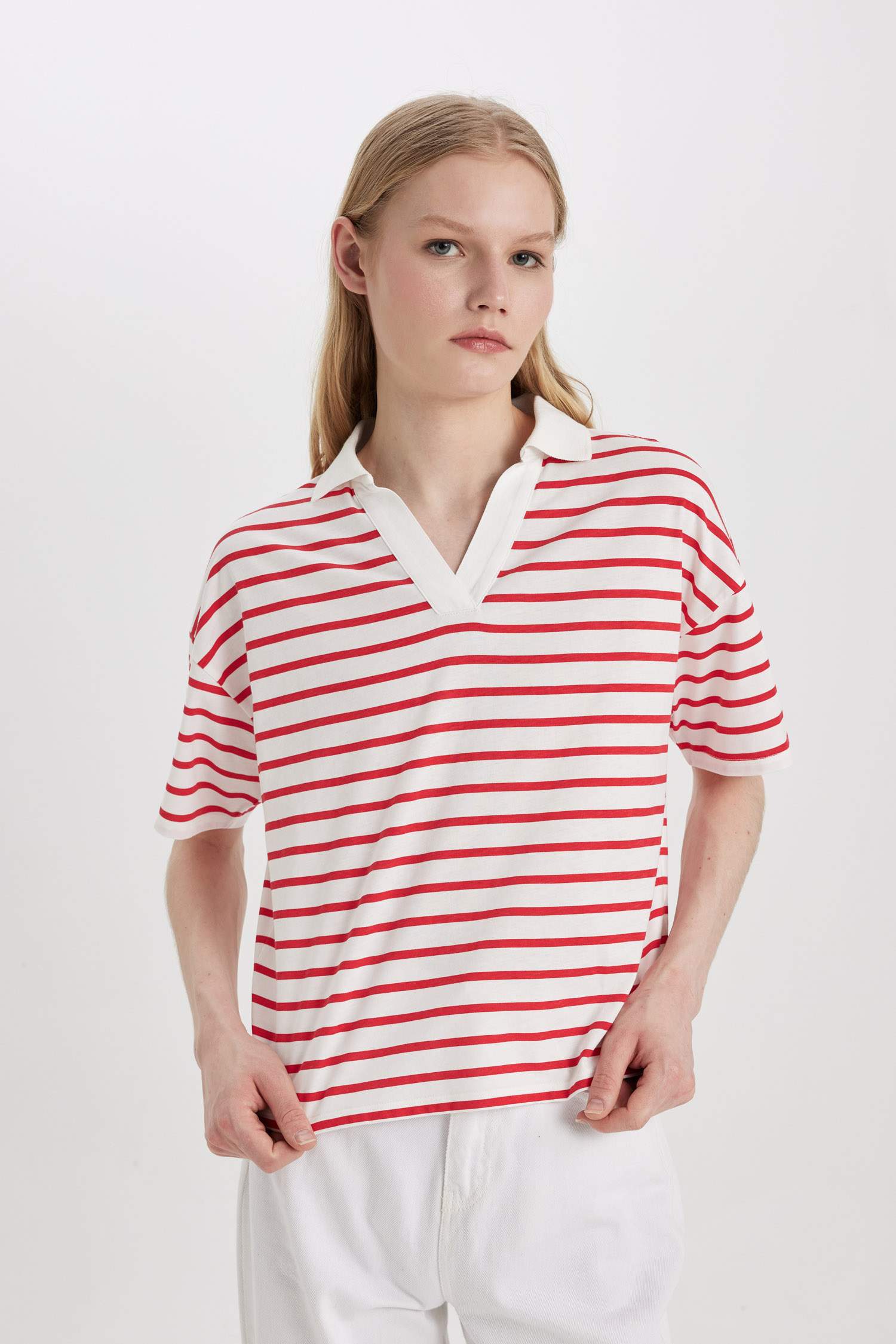 Футболка-поло свободного кроя в полоску