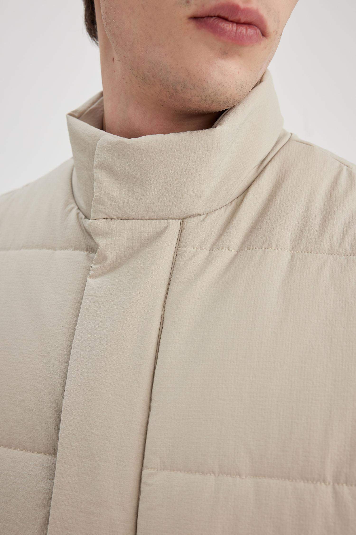 Slim Fit Dar Kesim Astarlı Fermuarlı Çıtçıt Kapamalı Cepli Hafif Mevsimlik Yelek