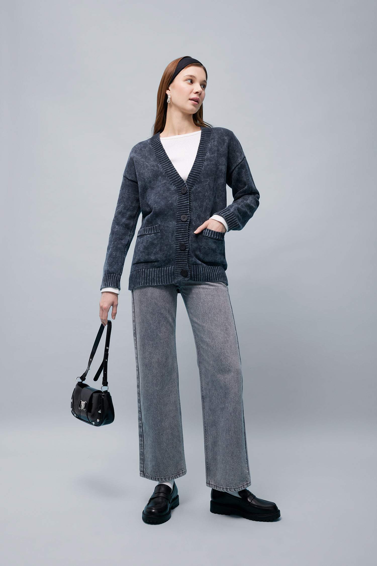 Regular Fit V-Neck Cardigan