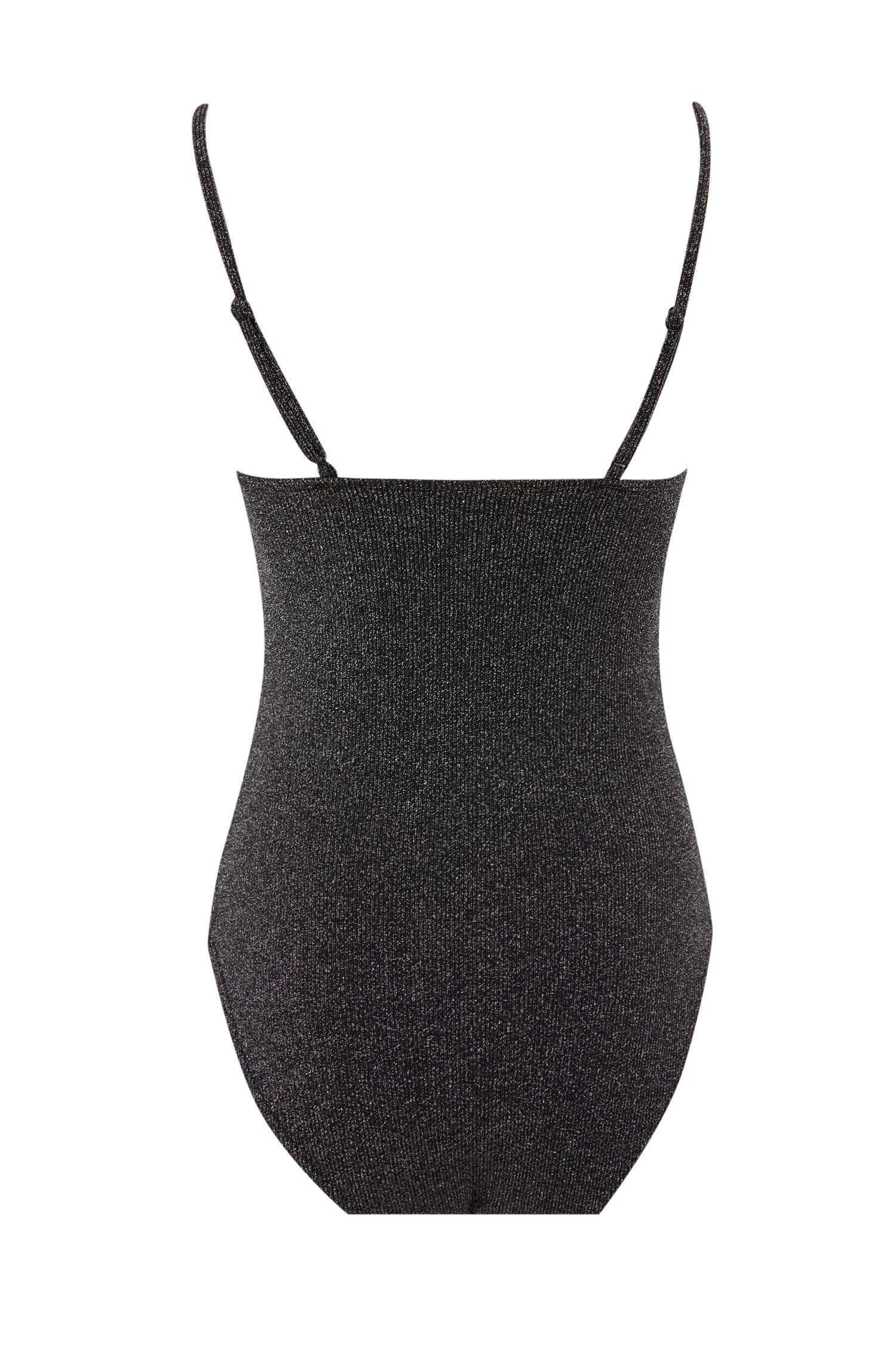 مايو قصة عادية من Fall In Love