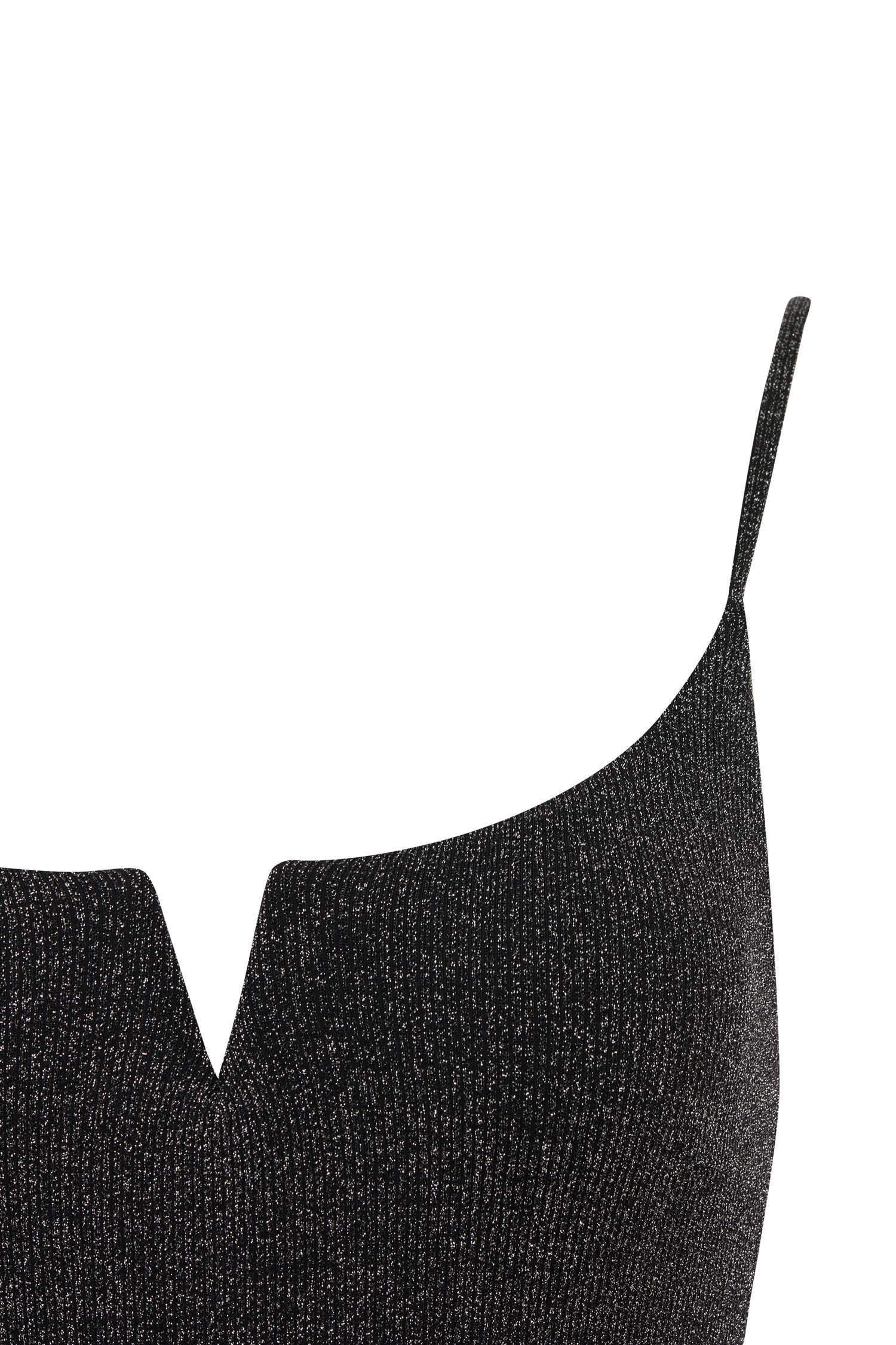 مايو قصة عادية من Fall In Love