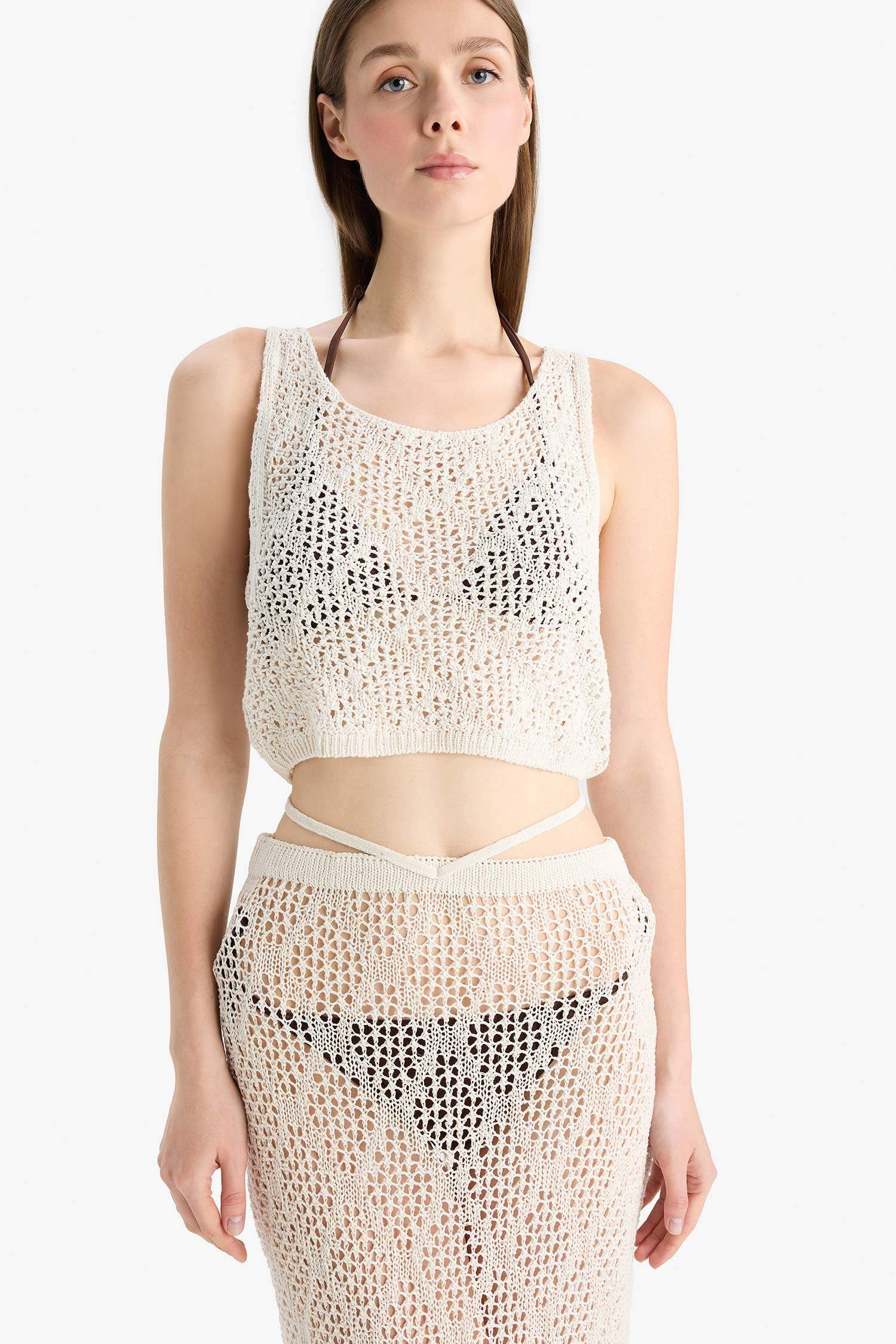 Yuvarlak Yaka Crop Kolsuz Triko Beyaz Plaj Üstü-Fall in Love