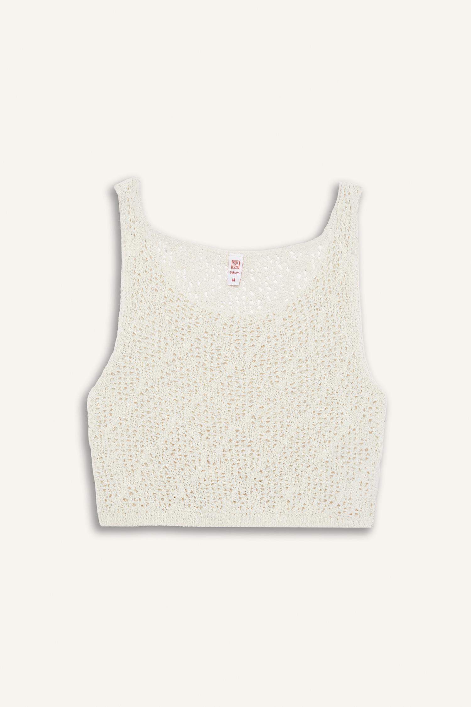 Yuvarlak Yaka Crop Kolsuz Triko Beyaz Plaj Üstü-Fall in Love