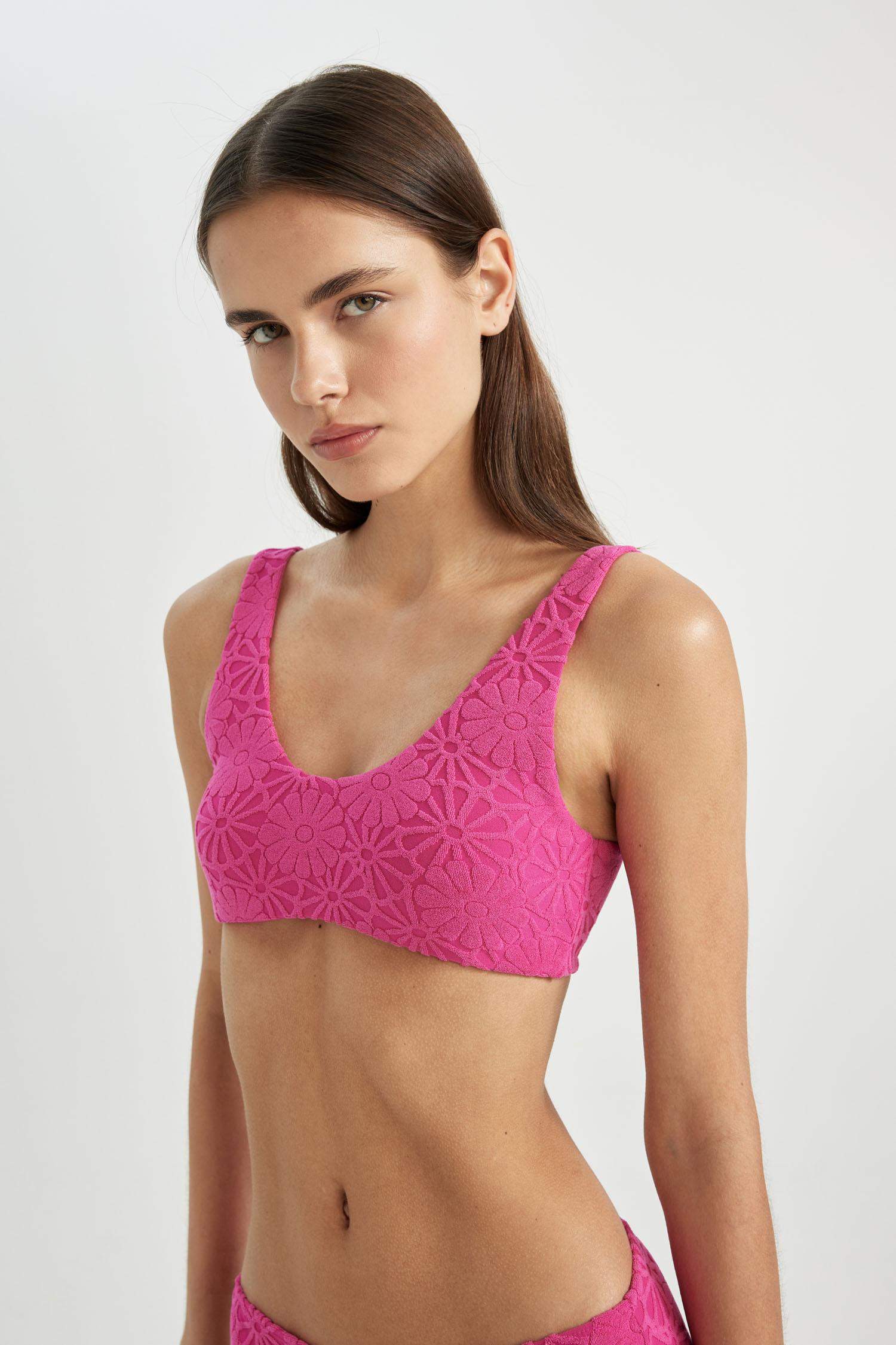 Fall in Love Regular Fit Floral Jacquard Bikini Top