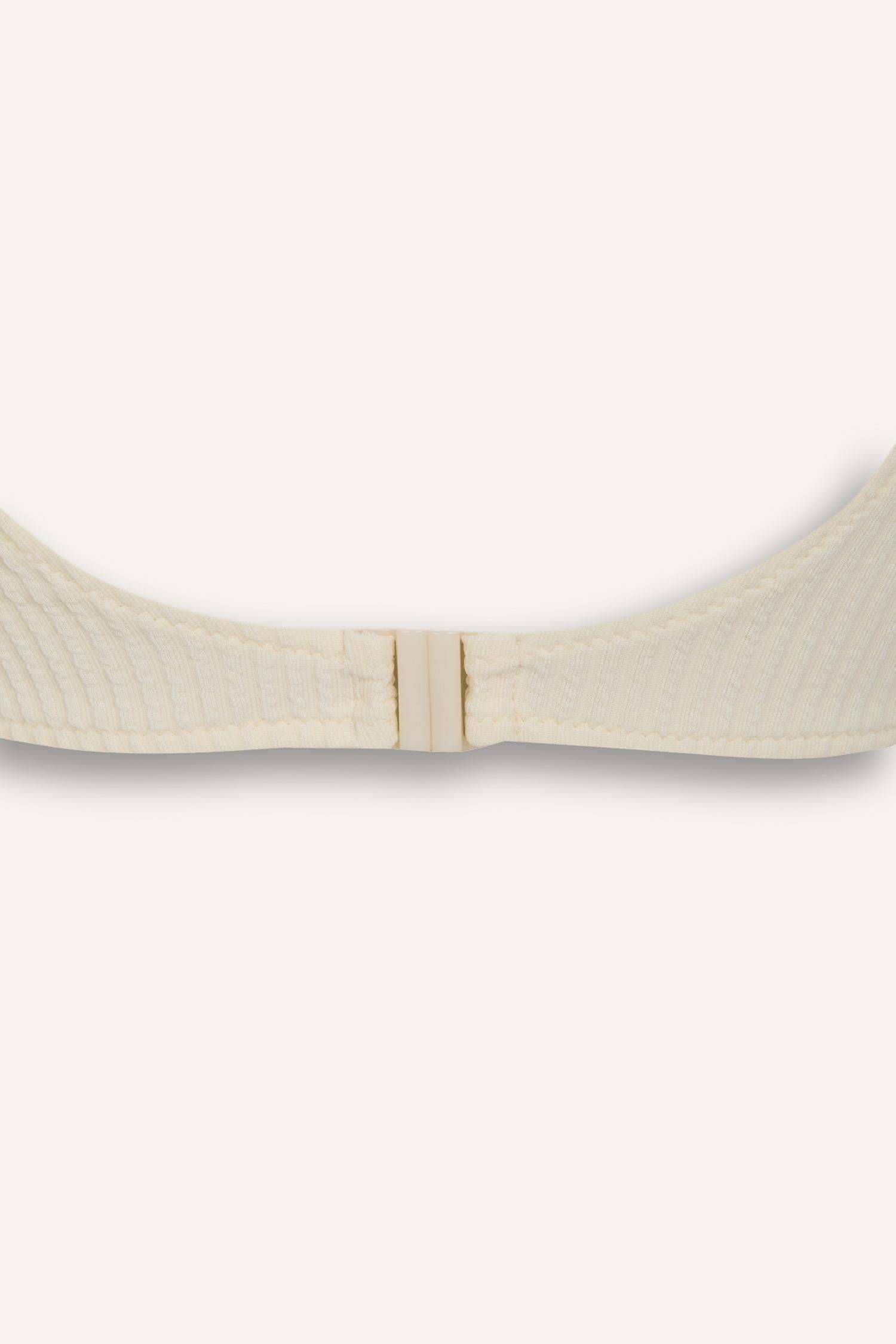 حمالة صدر بيكيني قصة عادية من Fall in Love