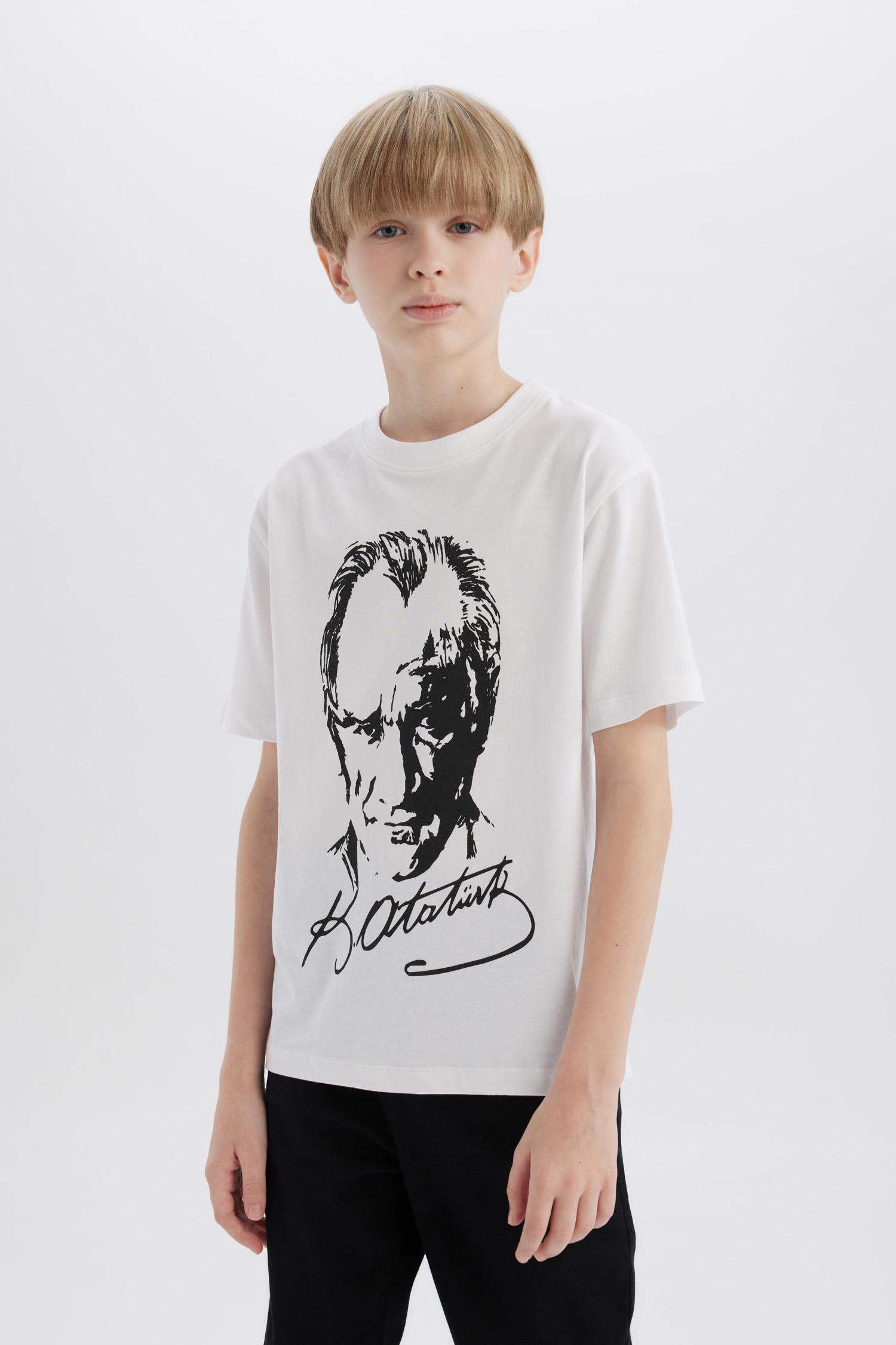 Erkek Çocuk Bisiklet Yaka Atatürk Baskılı Kısa Kollu Tişört