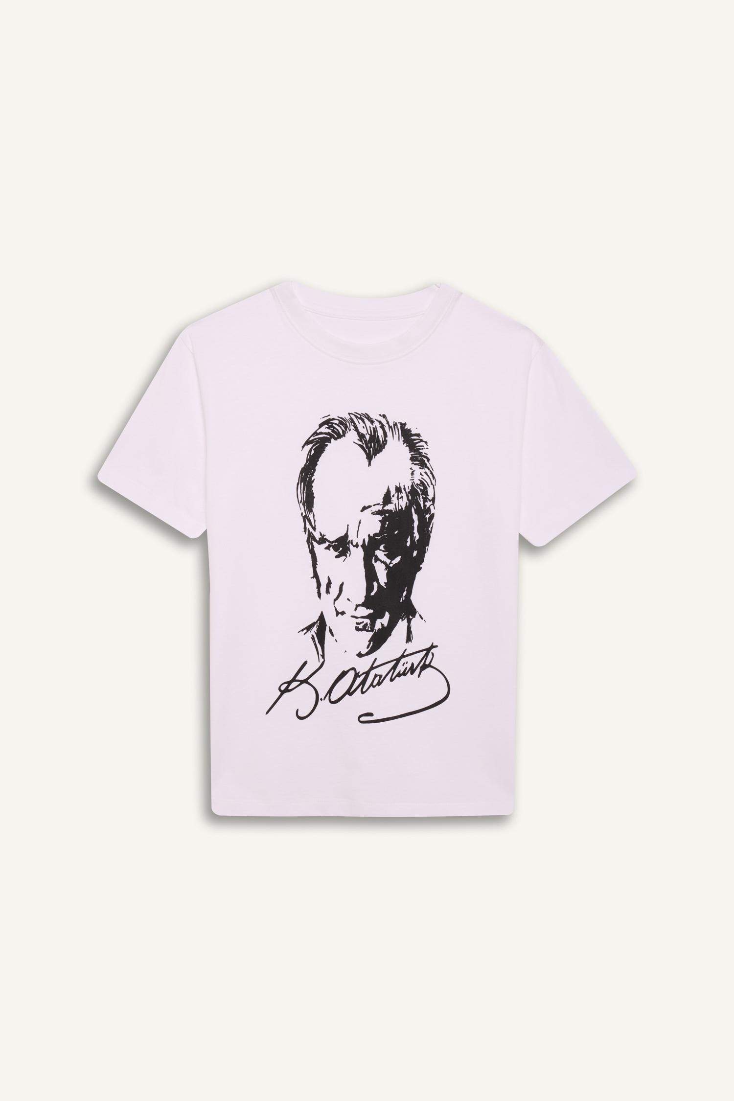 Erkek Çocuk Bisiklet Yaka Atatürk Baskılı Kısa Kollu Tişört