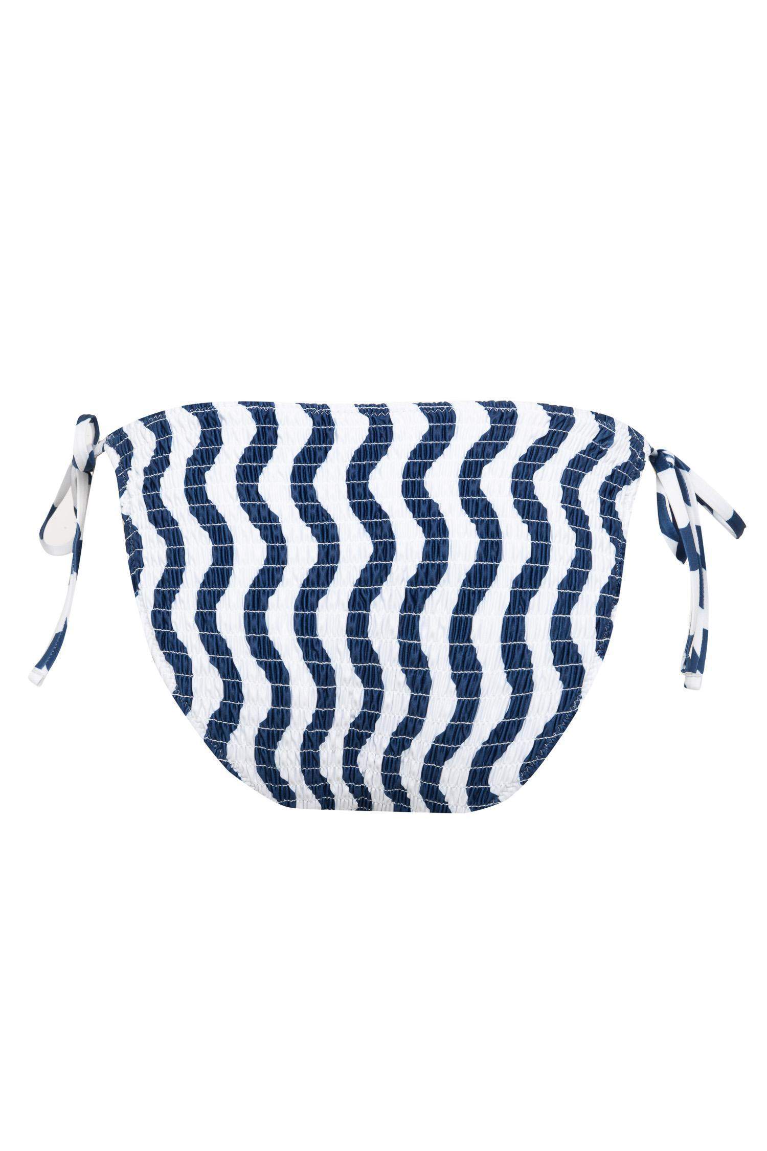 كلوت بكيني مخطط قصة عادية من Fall in Love