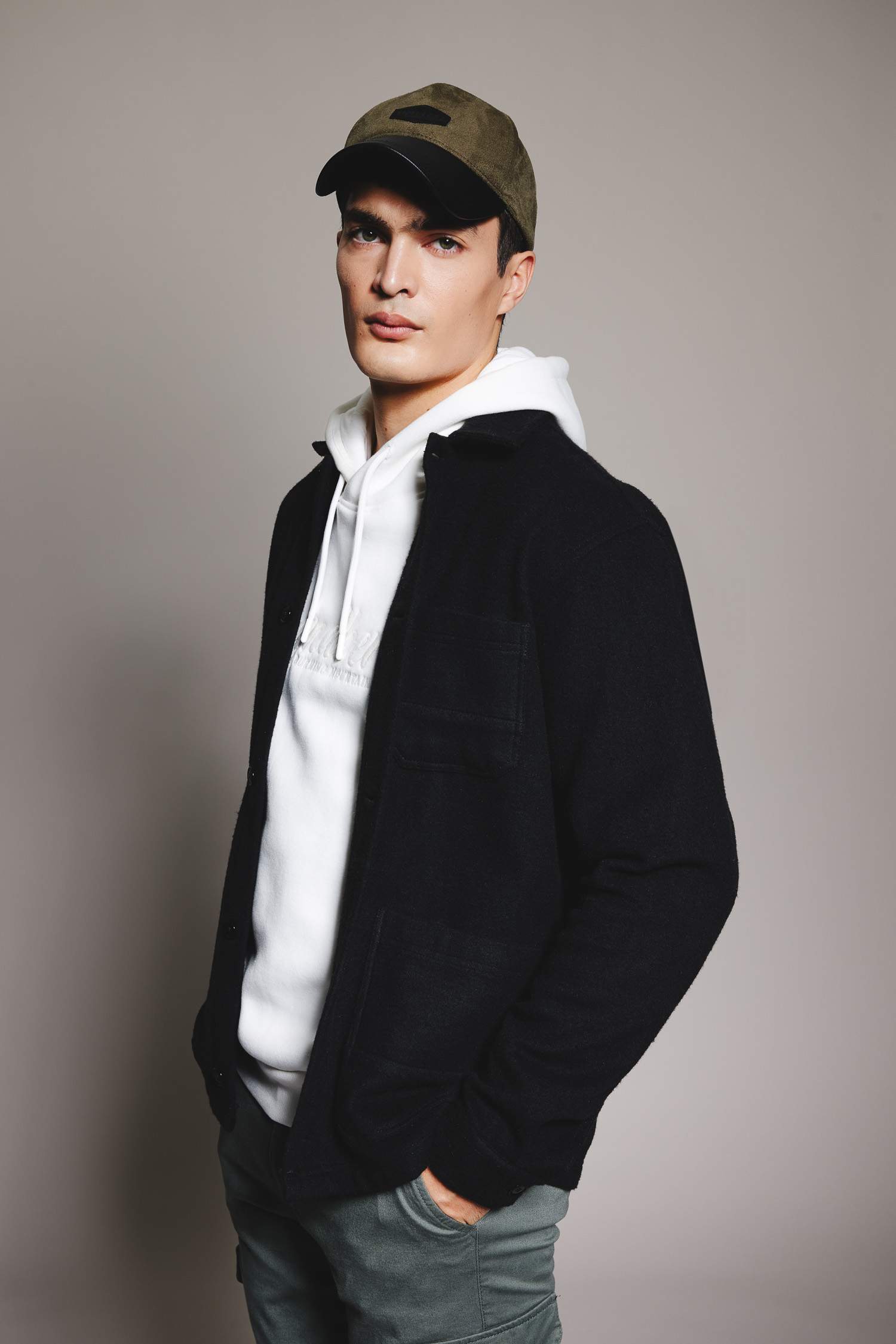 قميص جوخ كم طويل قصة عادية وبطانة ناعمة