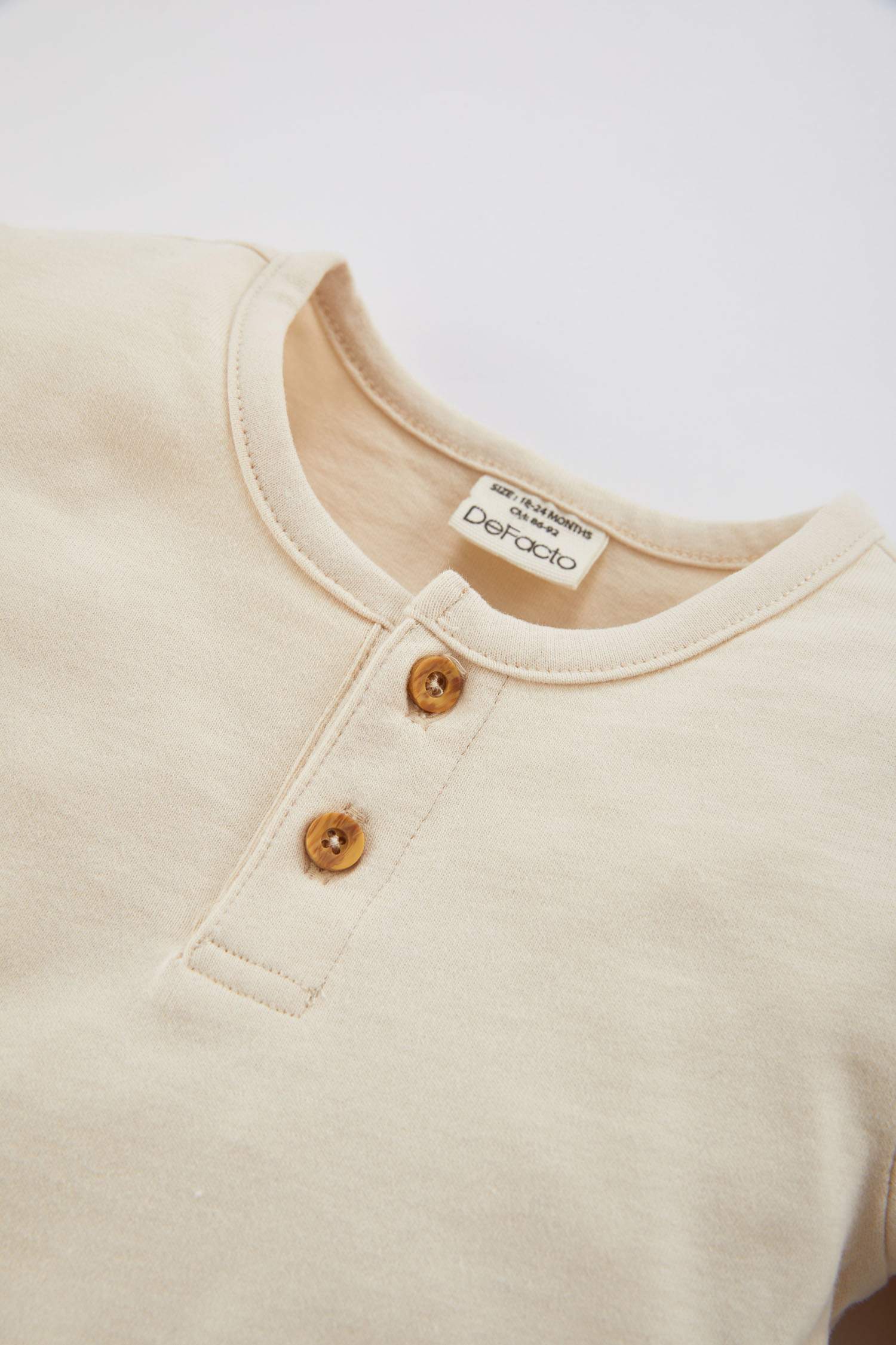 Erkek Bebek Düğmeli Yaka Basic Düz Uzun Kollu Tişört