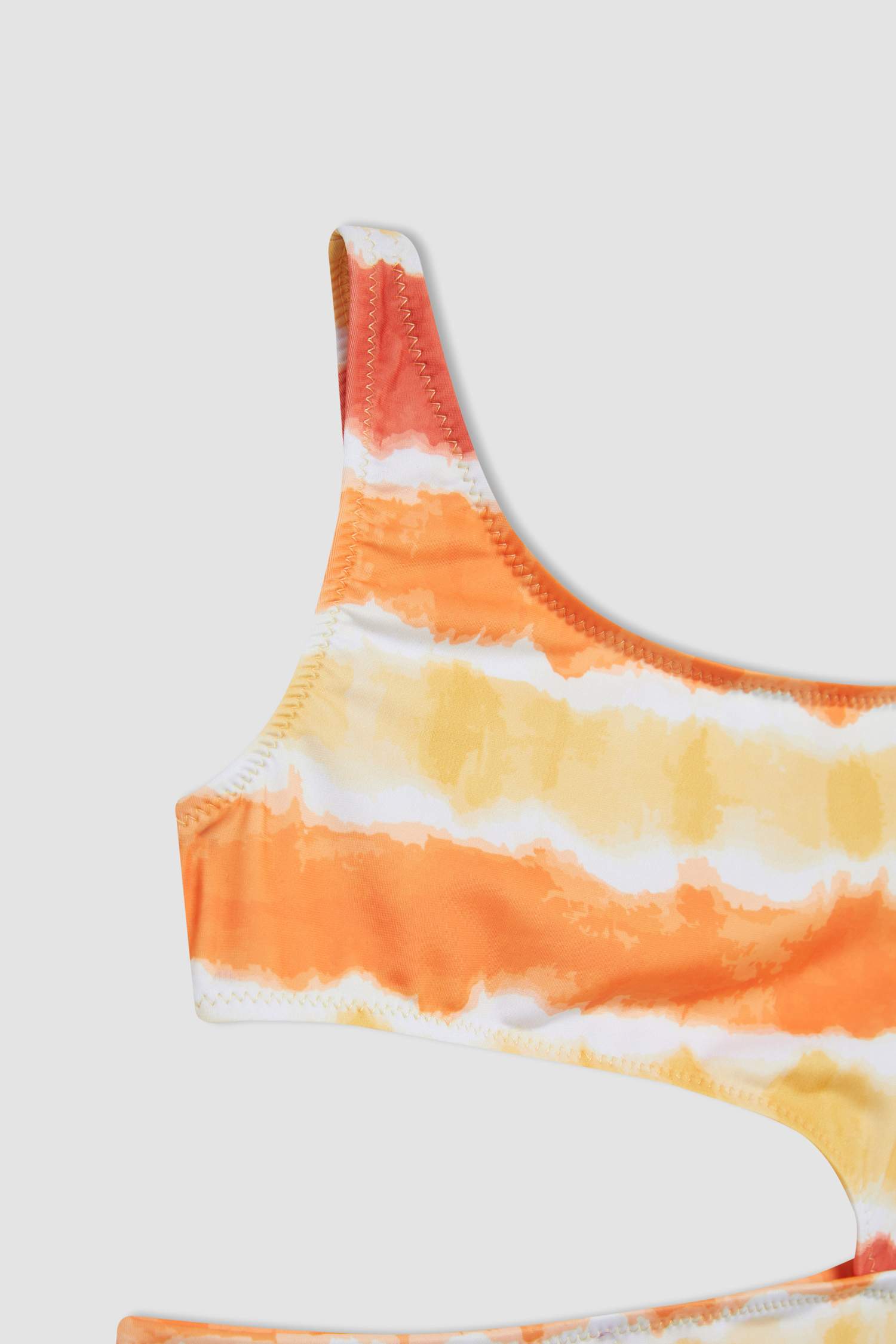 Girl Slim Fit Swimsuit