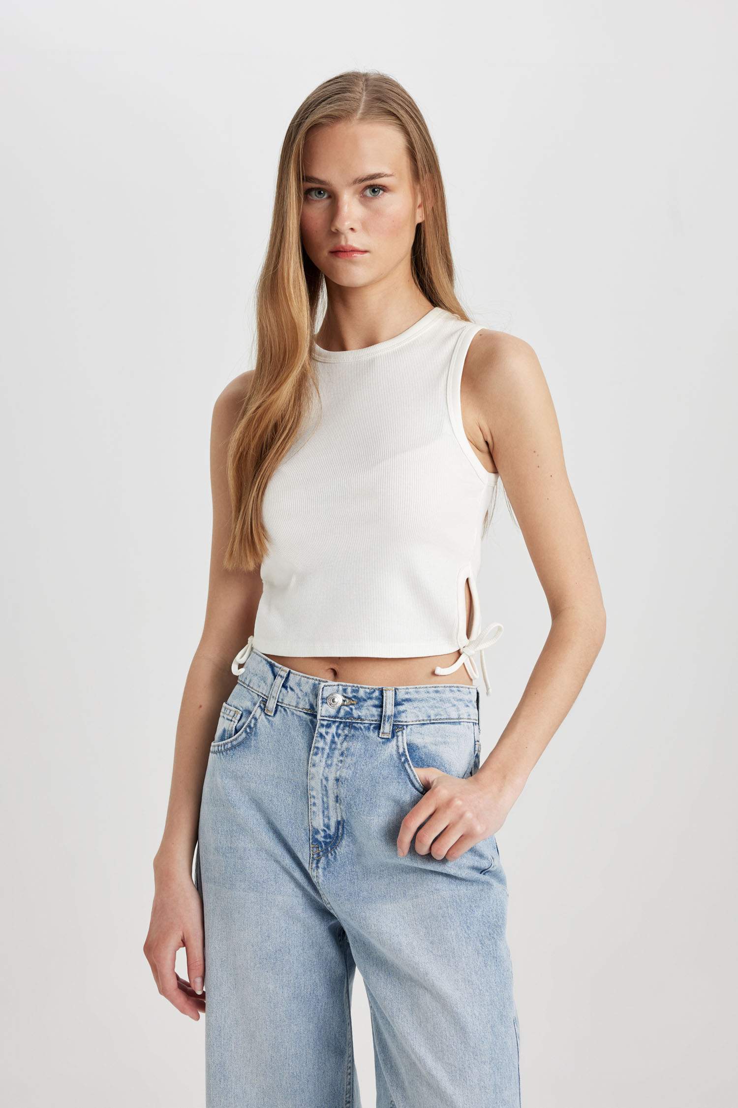 كروب توب مخطط مضلع سليم فيت بياقة مستديرة