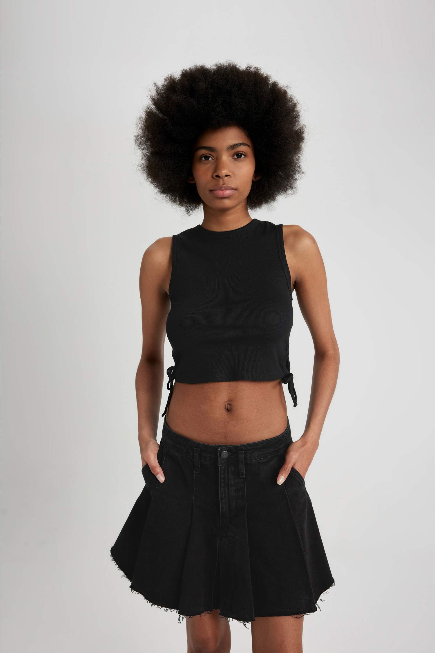 Slim Fit Camisole Crew Neck Tank Top