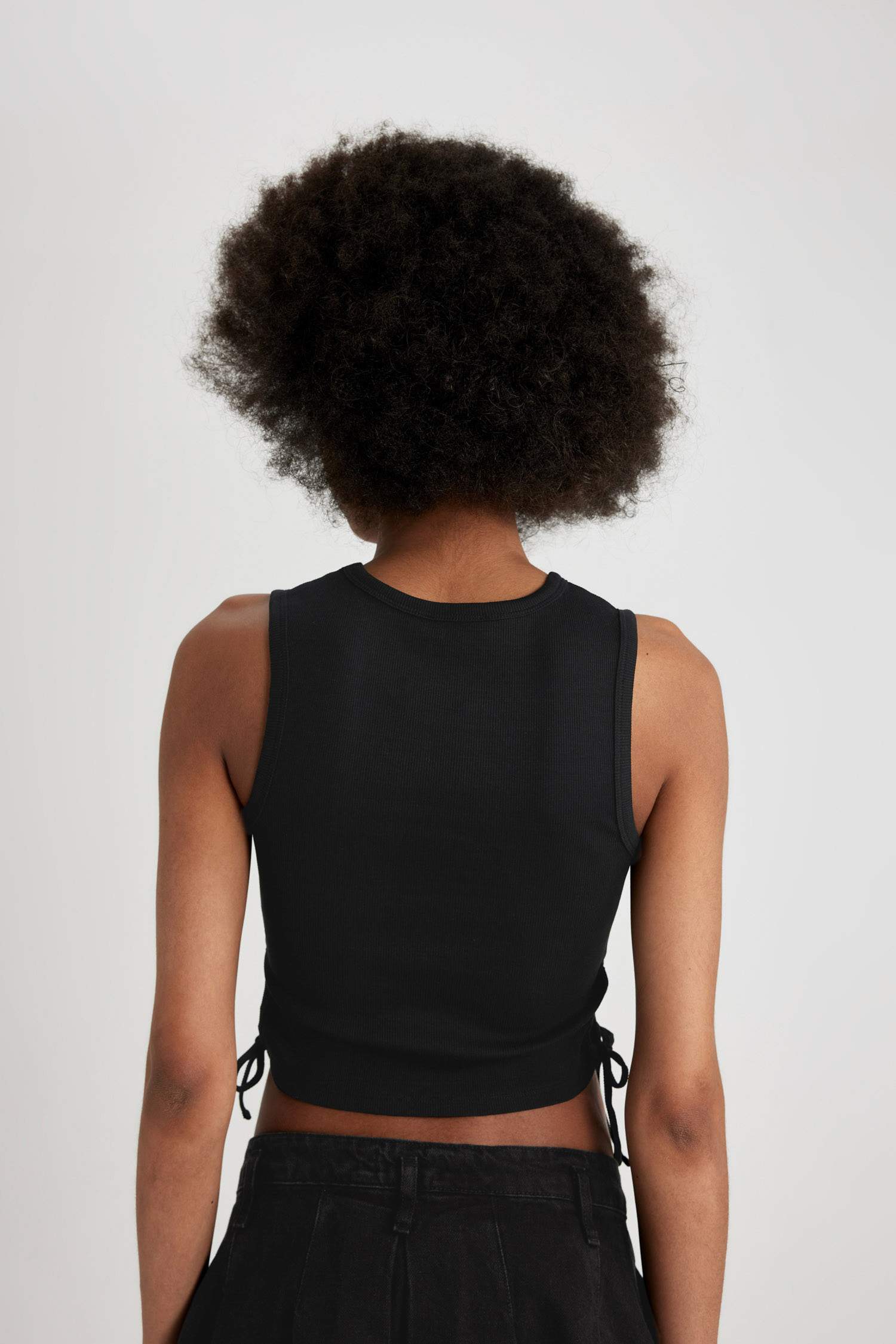 Slim Fit Camisole Crew Neck Tank Top