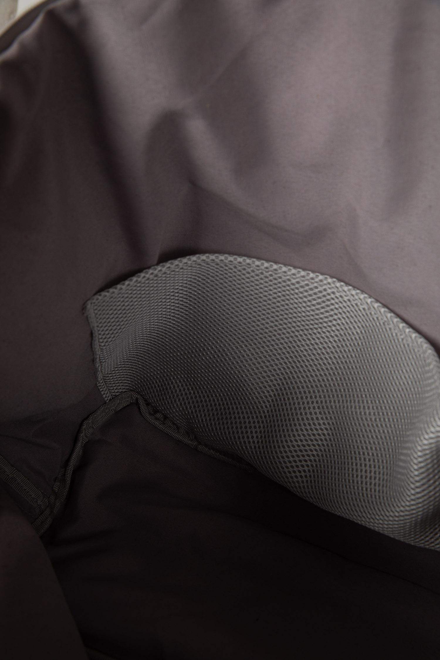 Әйелдерге спорт және саяхатқа арналған сөмке