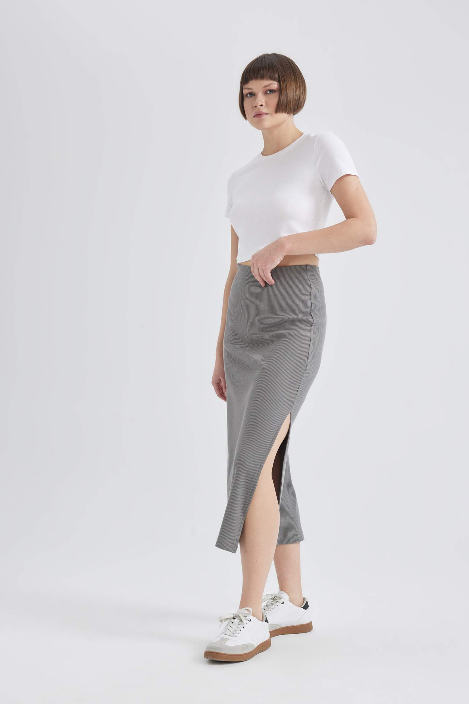 Юбка миди со средней талией