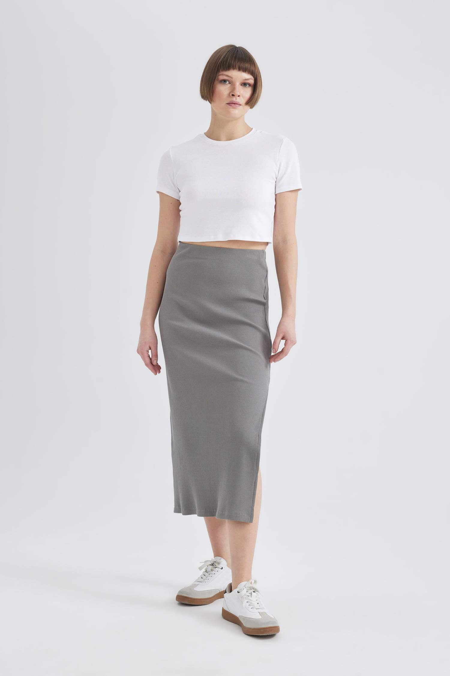 Юбка миди со средней талией