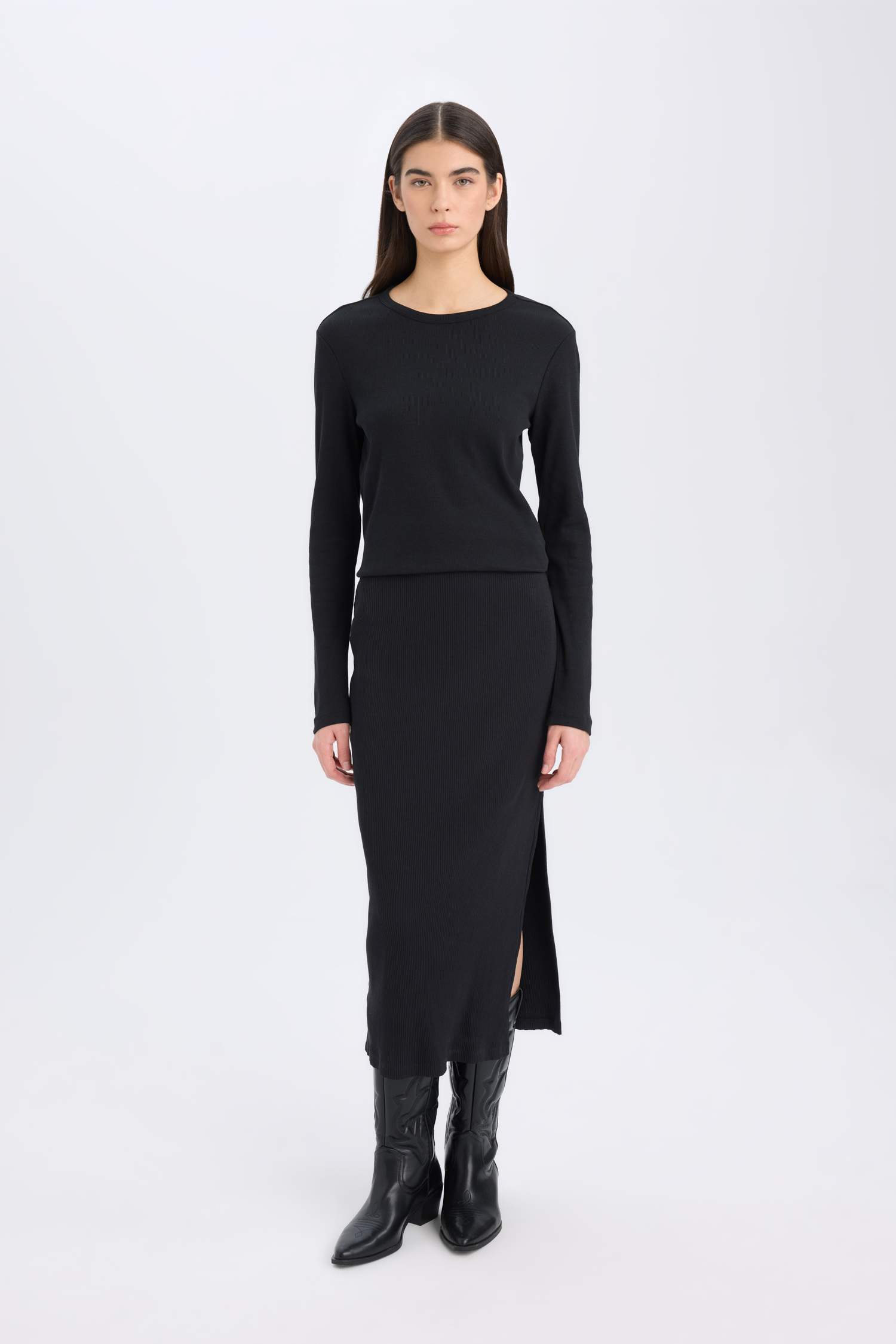 تنورة ميدي مضلع بخصر عادي