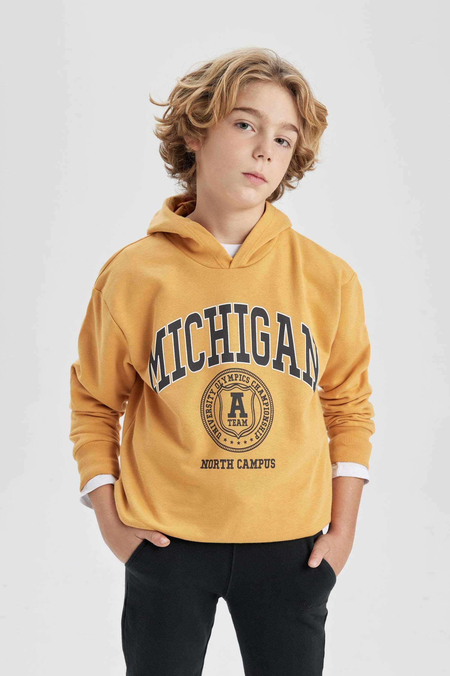 Boy Oversize Fit Hooded Sweatshirt
