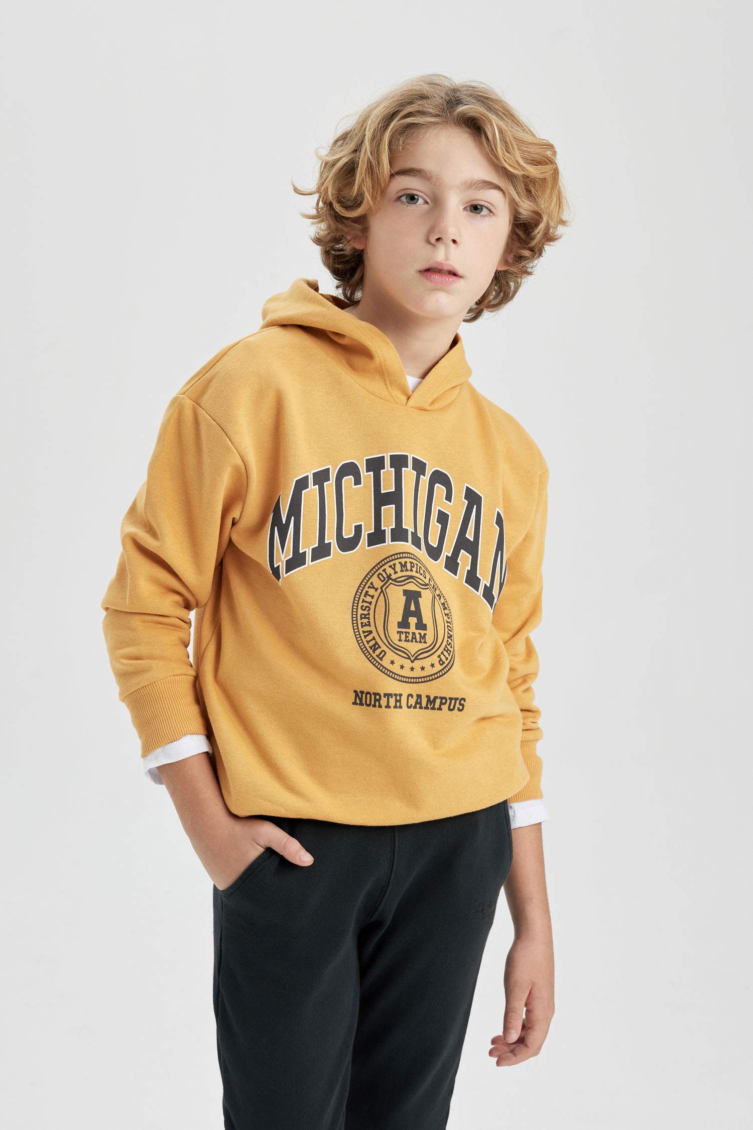 Boy Oversize Fit Hooded Sweatshirt