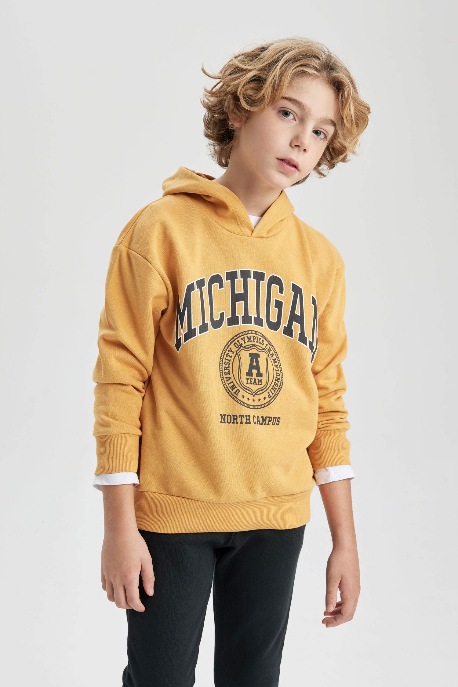 Boy Oversize Fit Hooded Sweatshirt
