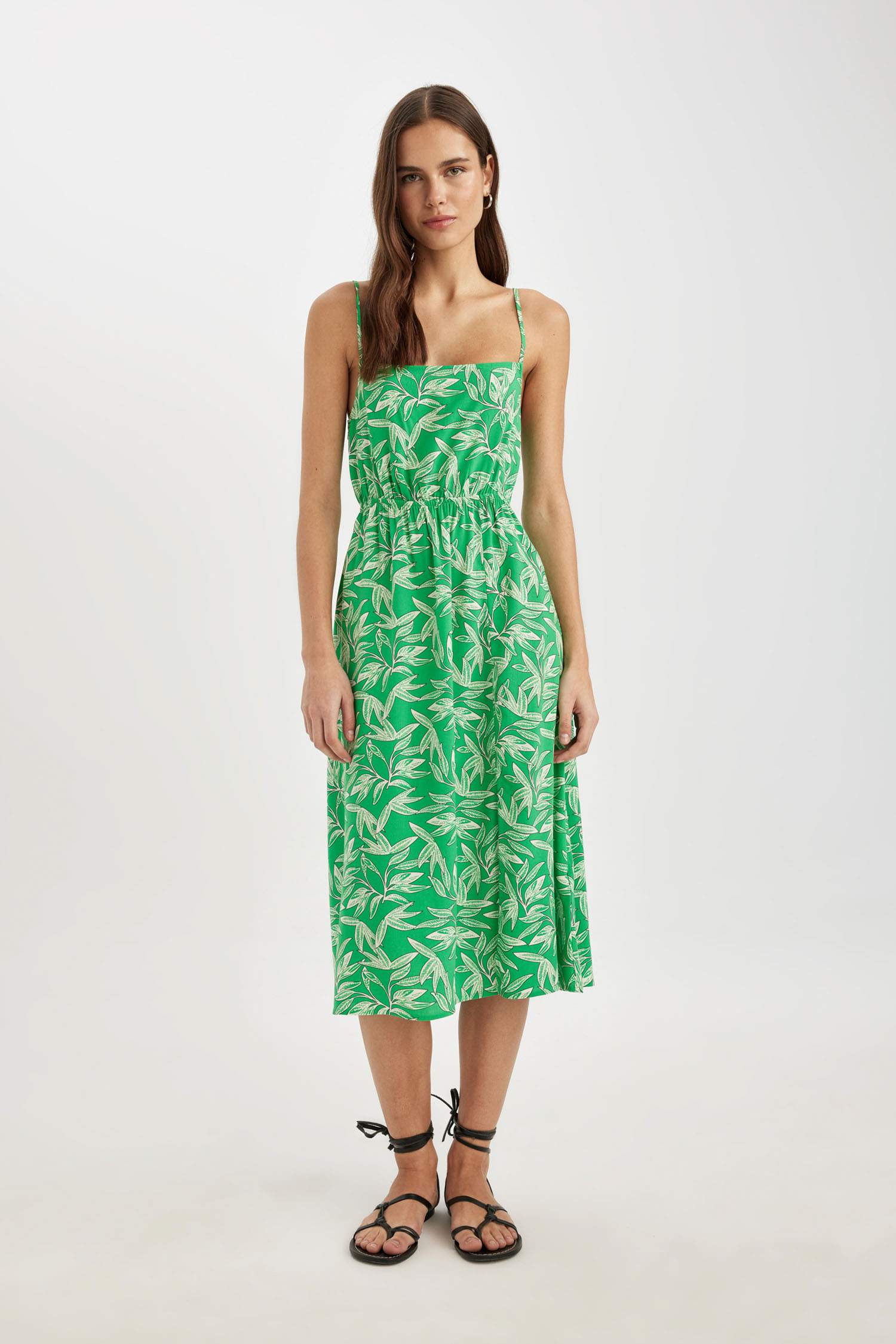 Robe Midi à Bretelles Fleuries à Col Carré