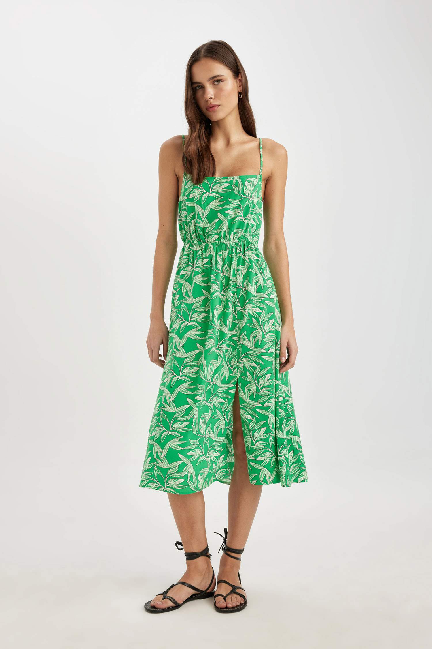 Robe Midi à Bretelles Fleuries à Col Carré