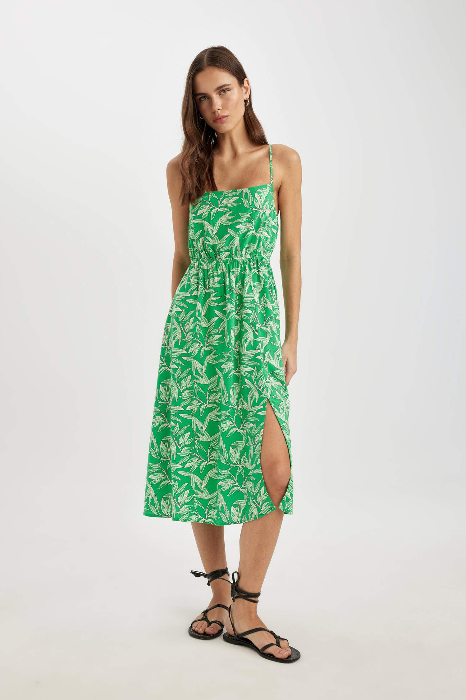 Robe Midi à Bretelles Fleuries à Col Carré