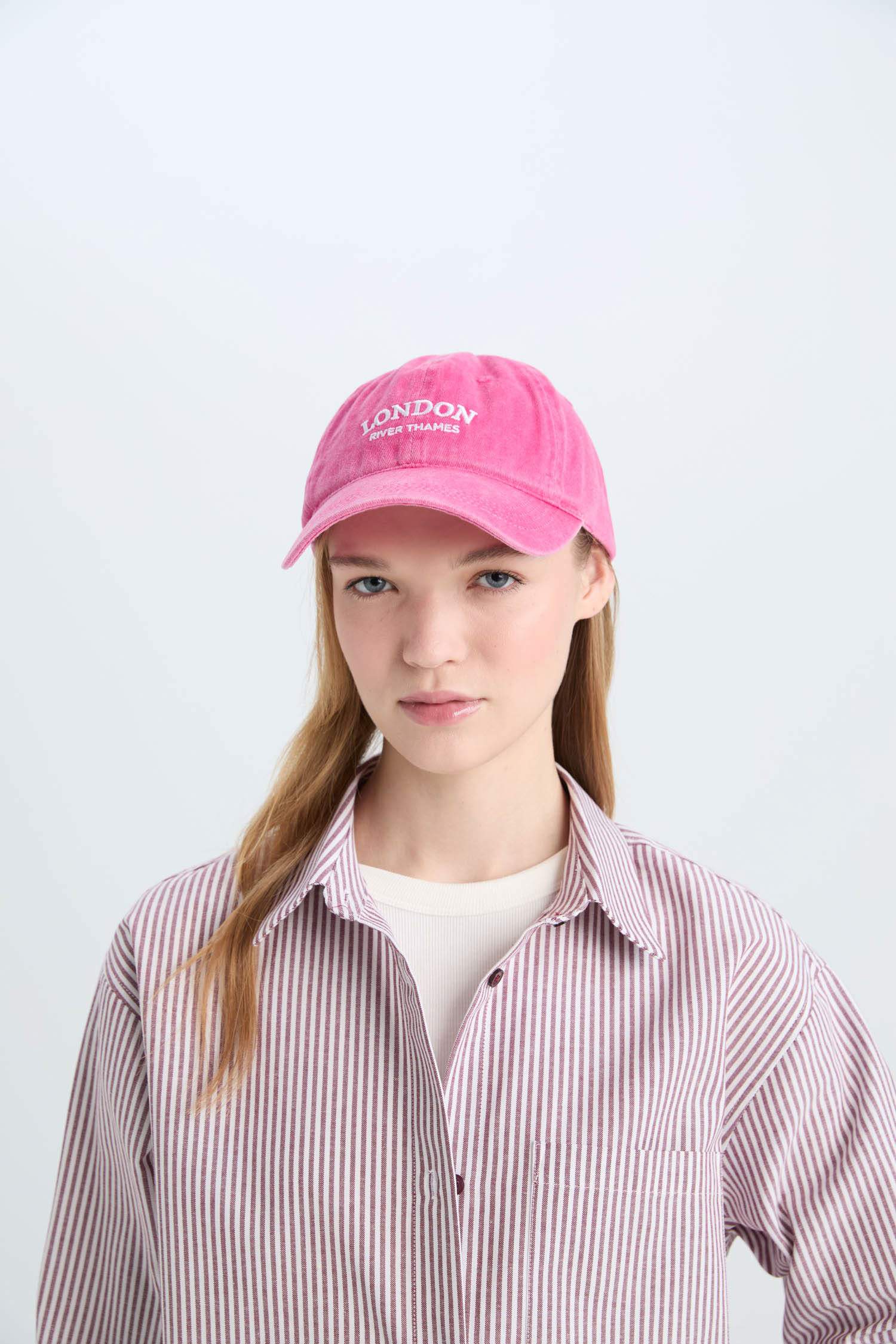 Woman Embroidered Denim Cap