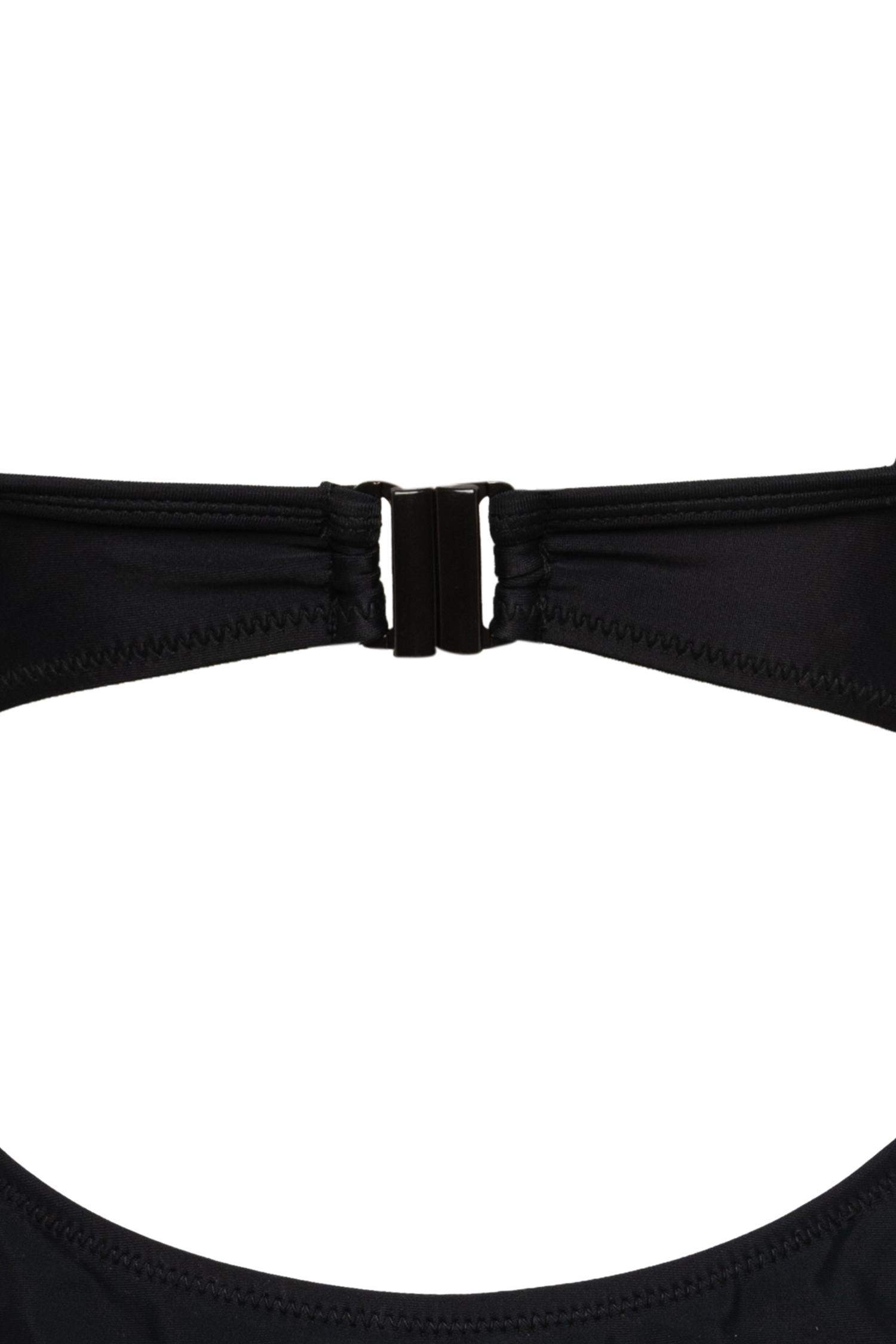 مايو قصة عادية من Fall In Love