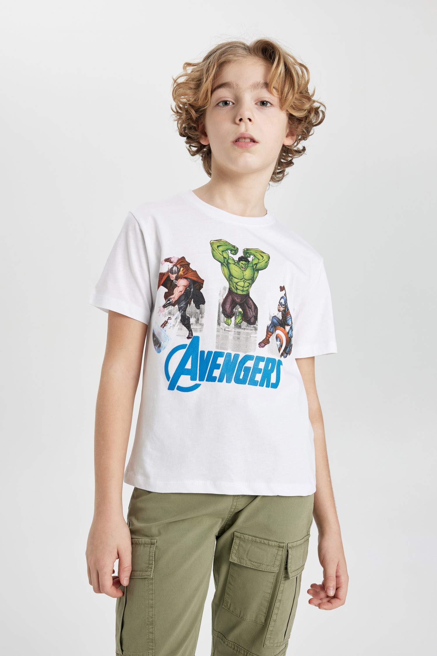 Erkek Çocuk Marvel Avengers Bisiklet Yaka Kısa Kollu Tişört