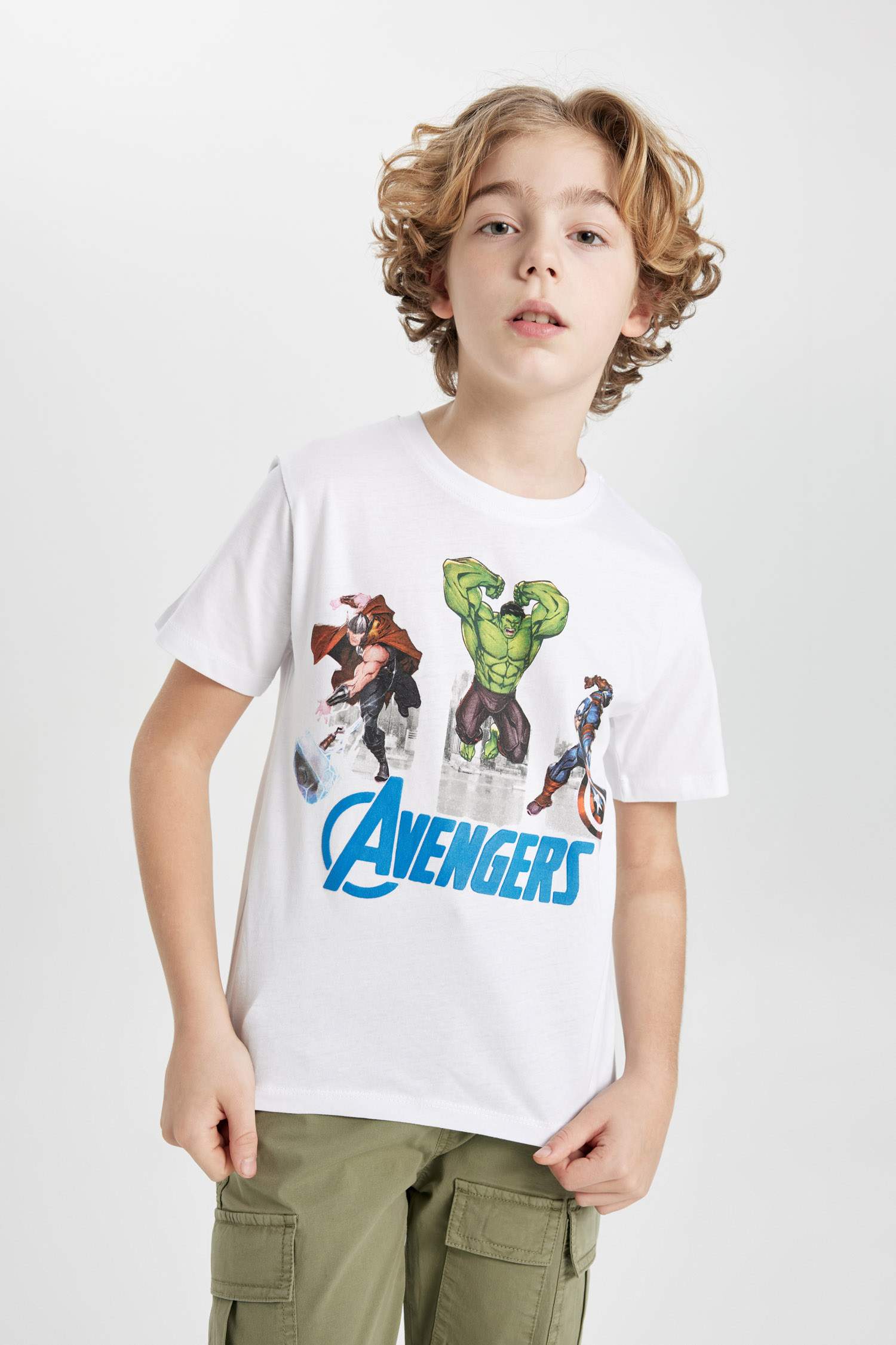 Erkek Çocuk Marvel Avengers Bisiklet Yaka Kısa Kollu Tişört