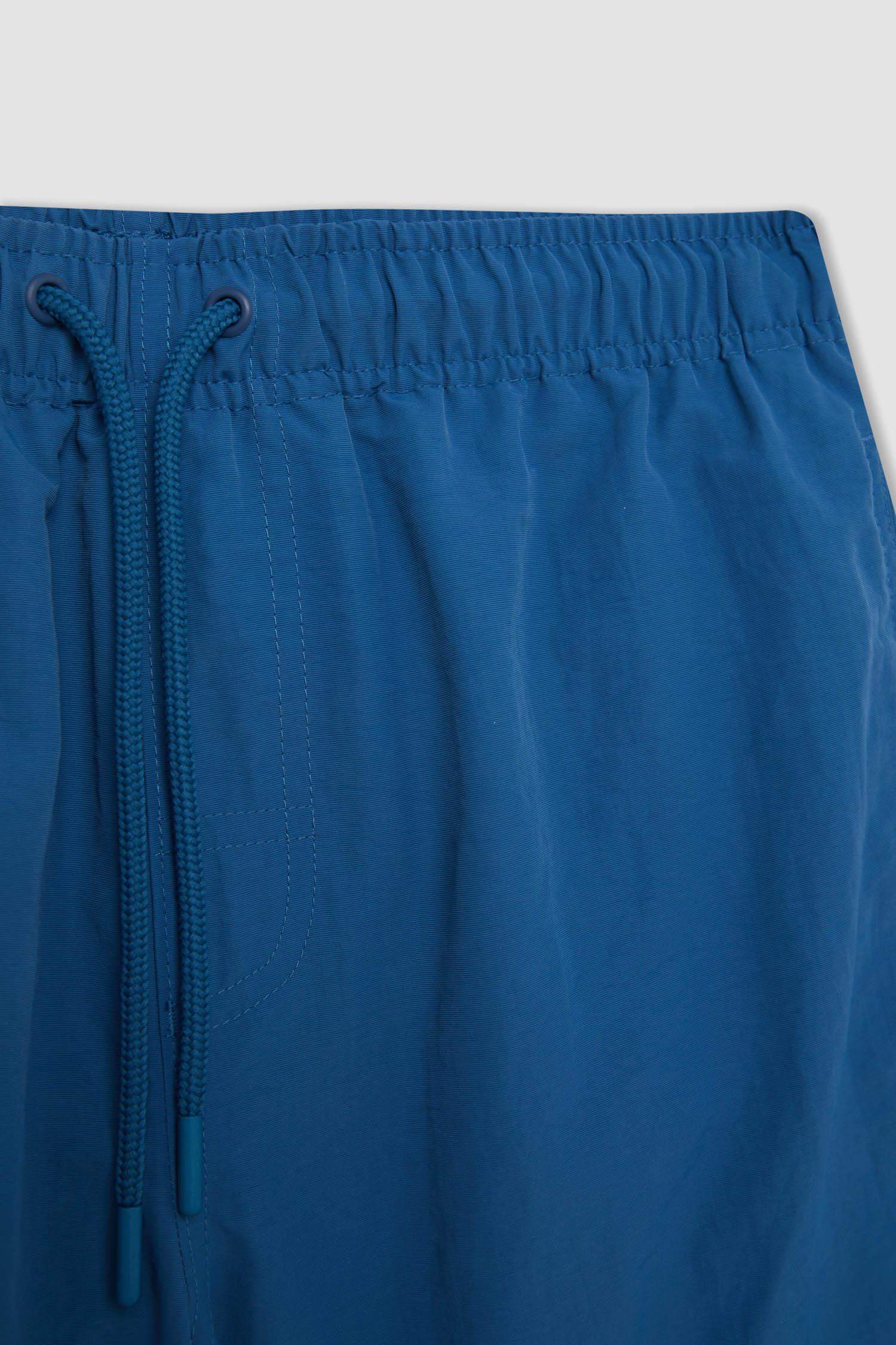 شورت بحر قصير ببطانة شبكية