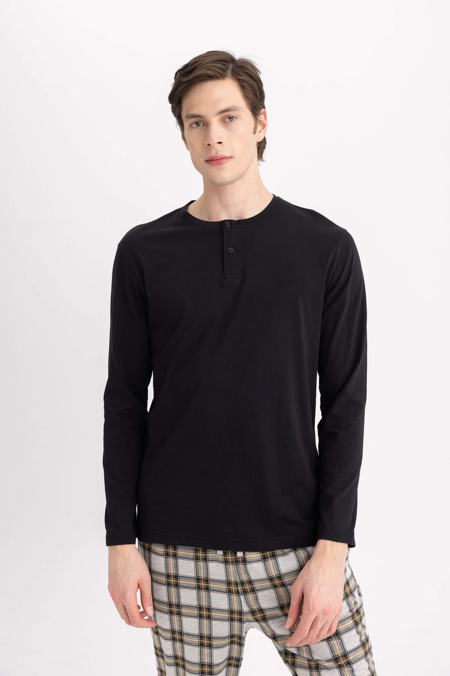 سيت بيجاما قصة عادية كم طويل - قطعتين