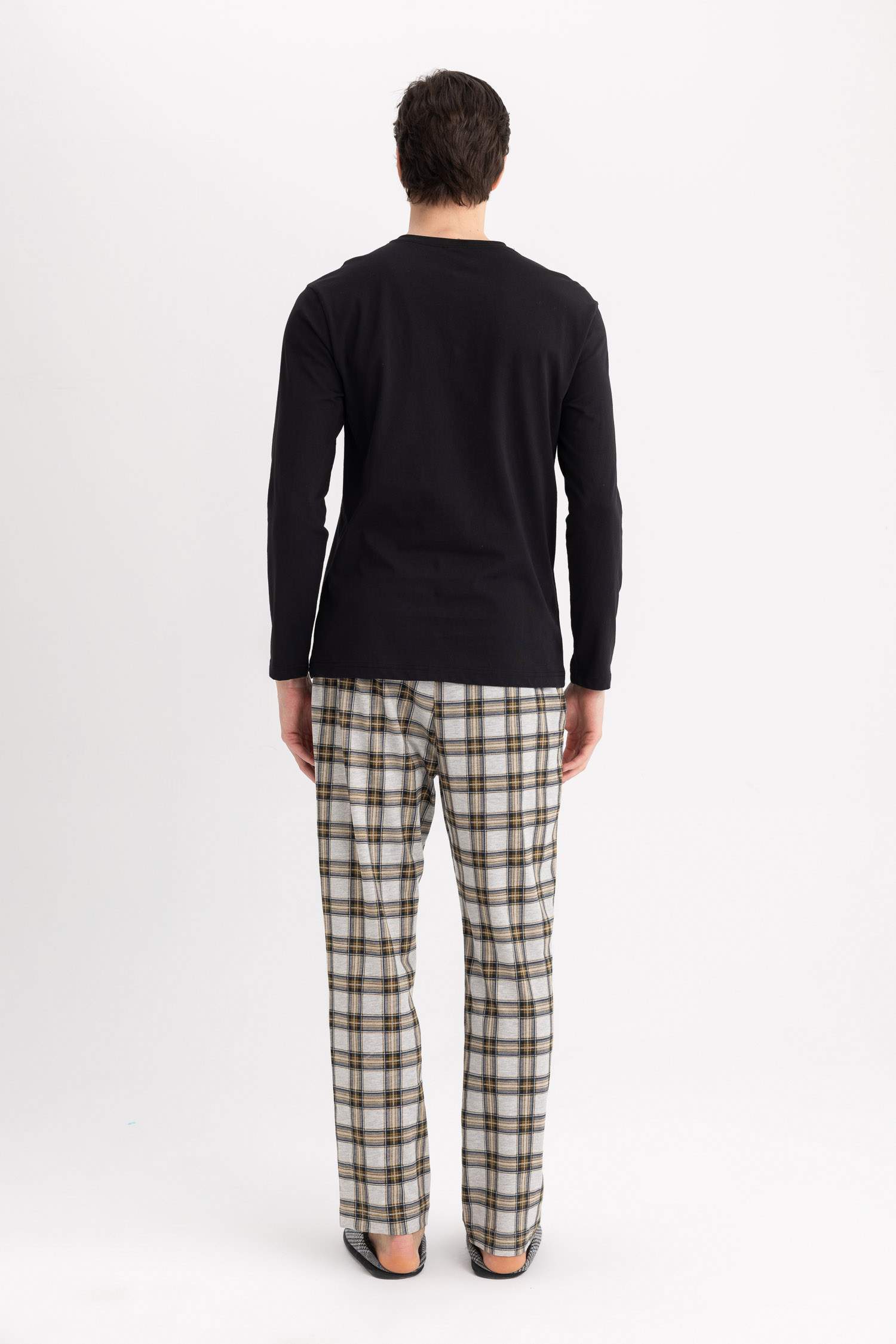 سيت بيجاما قصة عادية كم طويل - قطعتين