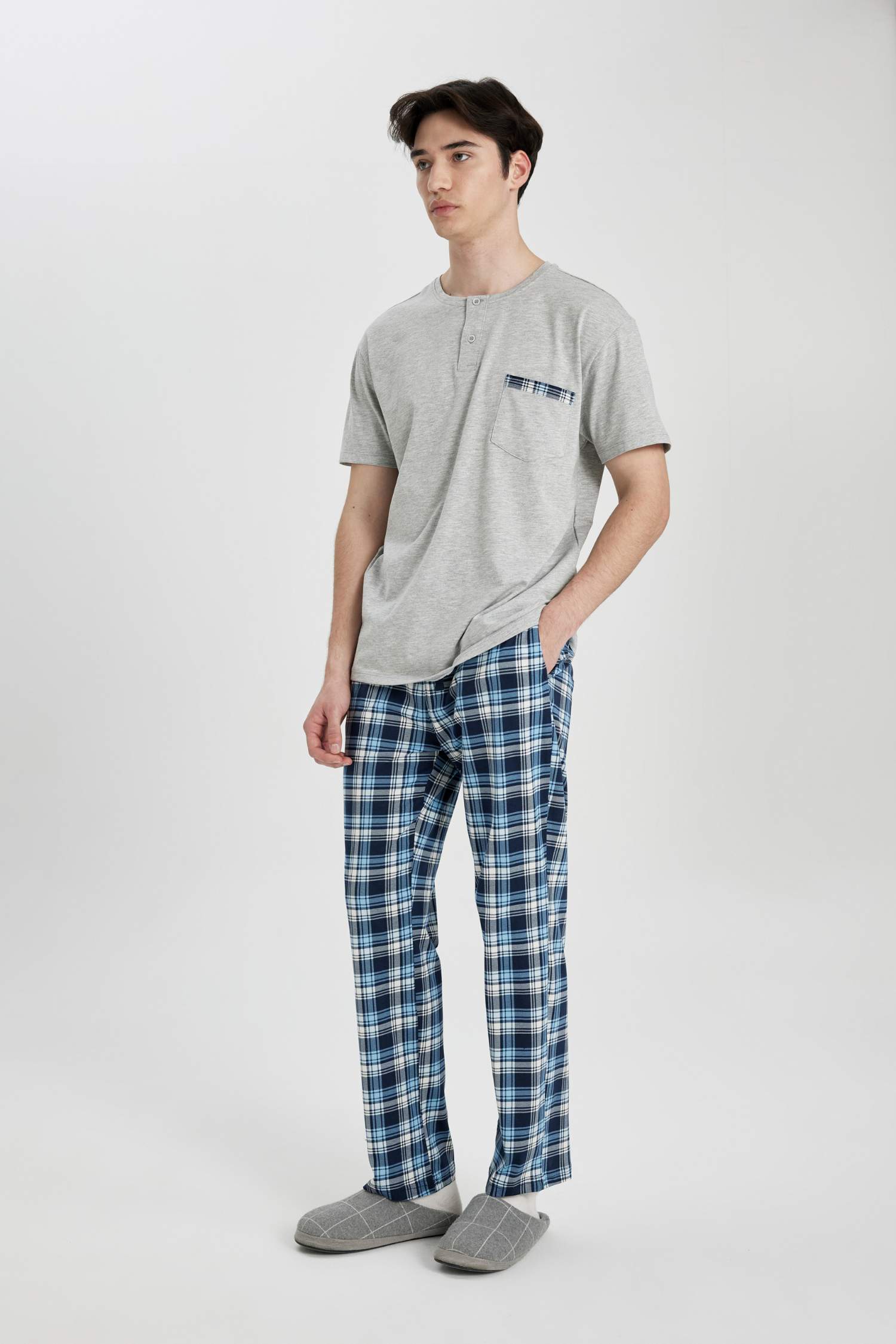 Regular Fit 2 Piece Pajama Set