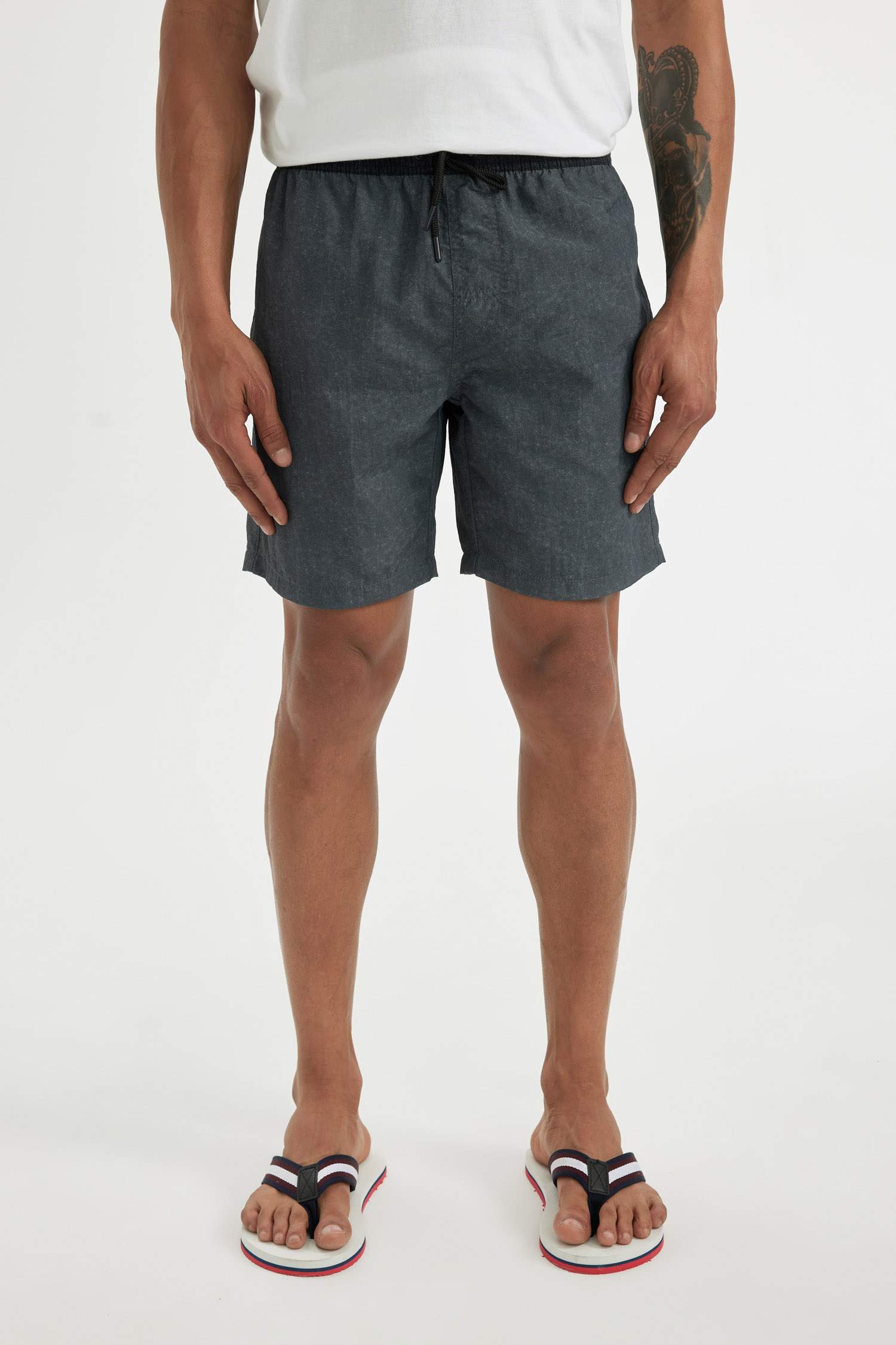 Short de Bain Court coupe régulière à Doublure Filet