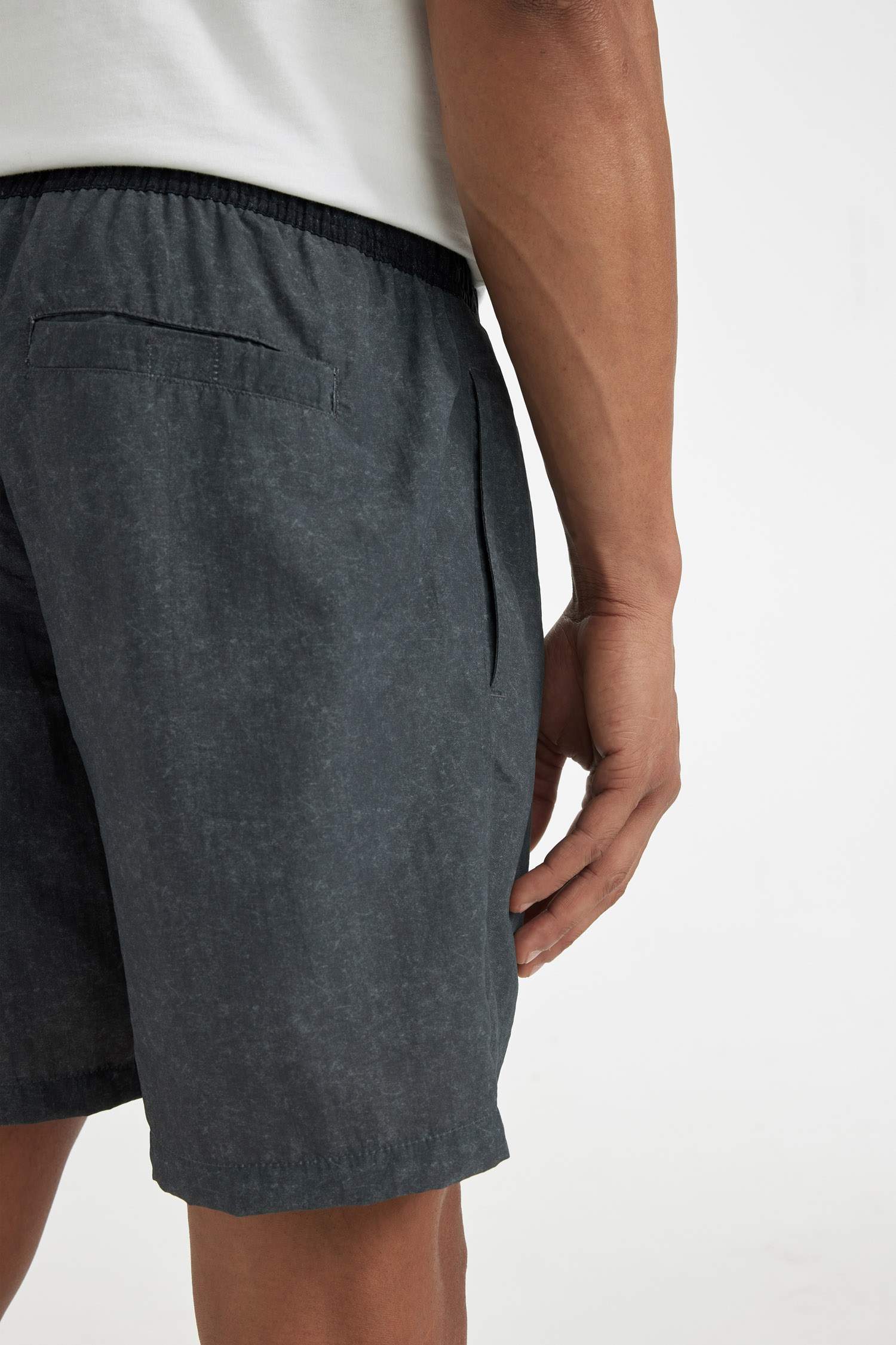 Short de Bain Court coupe régulière à Doublure Filet