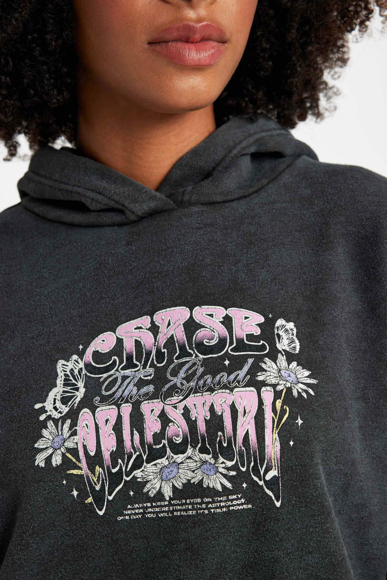 Oversize Geniş Kalıp Sırt Baskılı Kapüşonlu Soluk Yıkama Efektli Kalın Sweatshirt